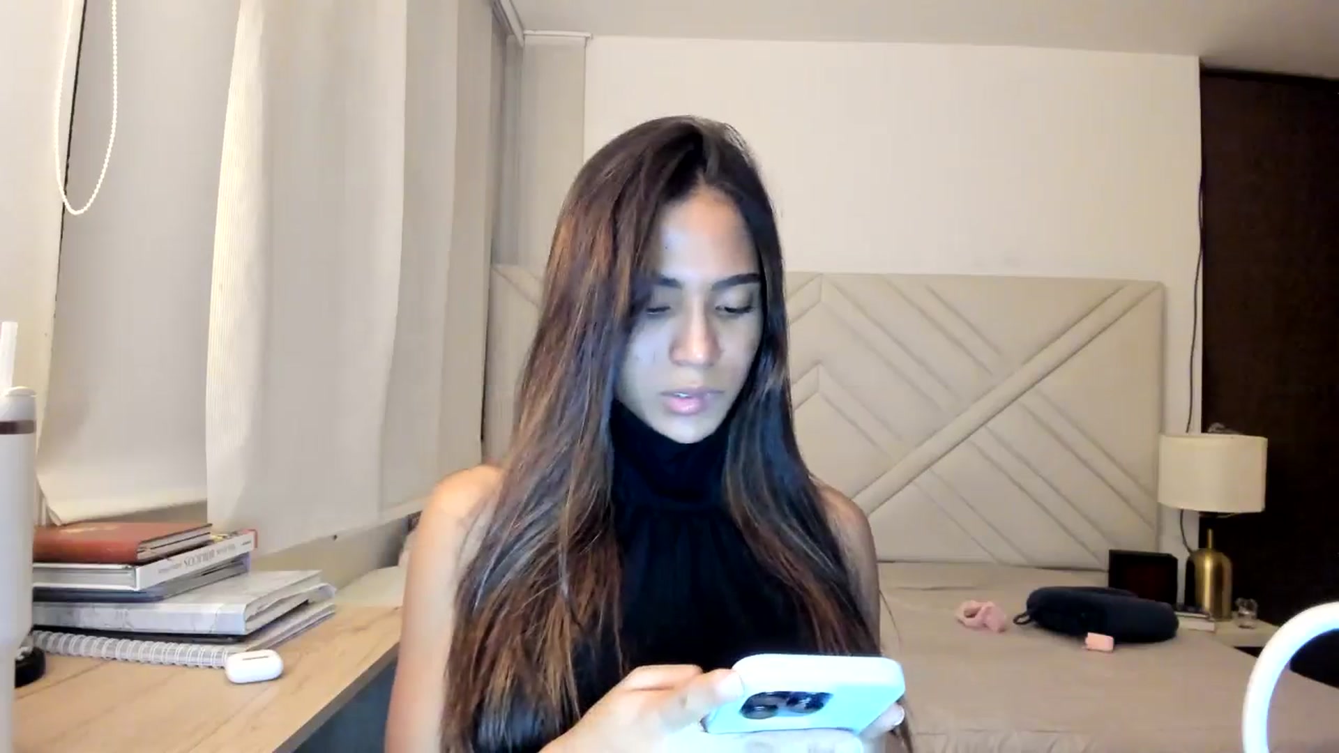 Gallery image thumbnail from Missabyy's myfreecams stream on, 08/31/2025, 02:15 image 18 of 20