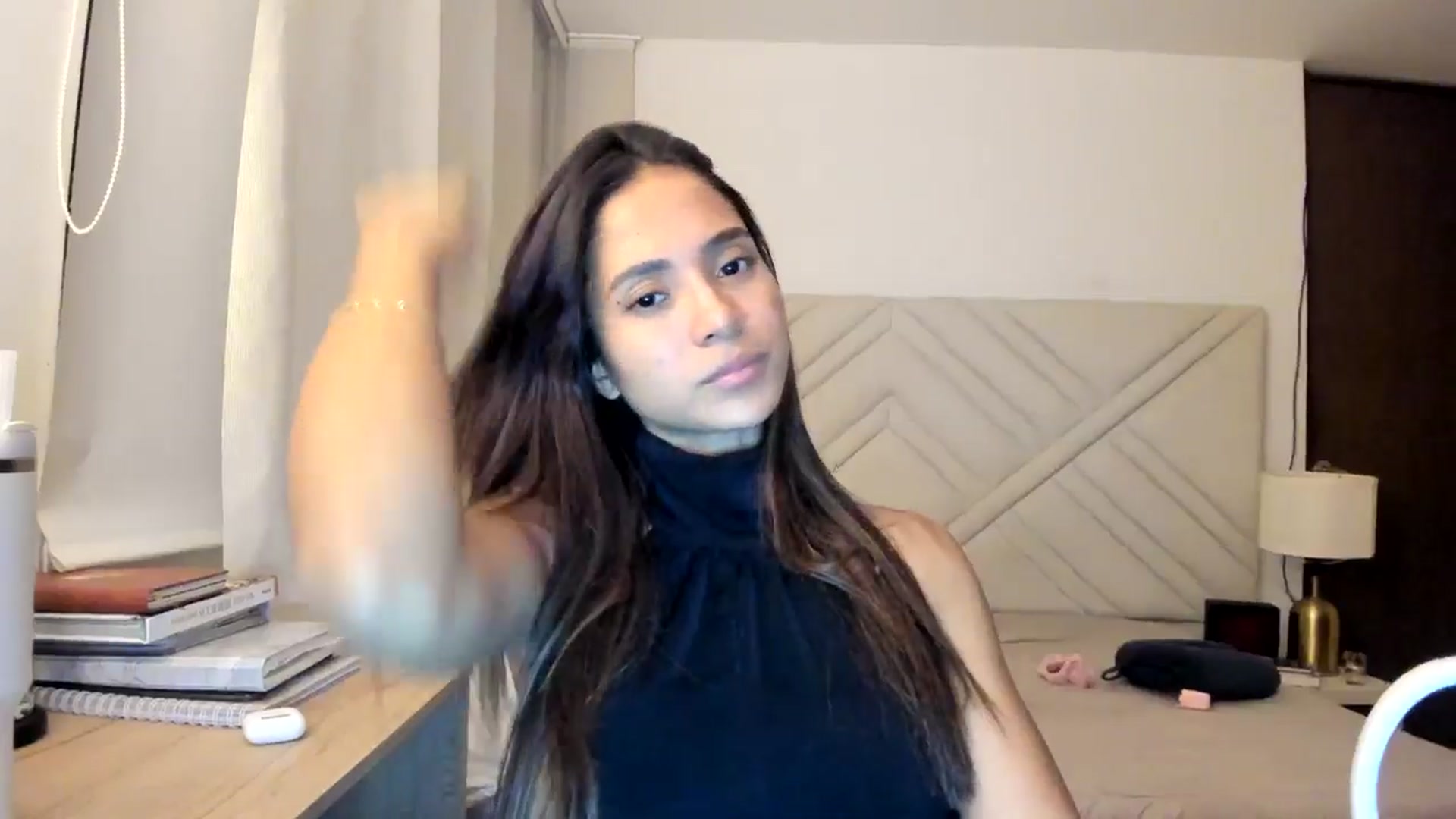 Gallery image thumbnail from Missabyy's myfreecams stream on, 08/31/2025, 02:15 image 5 of 20