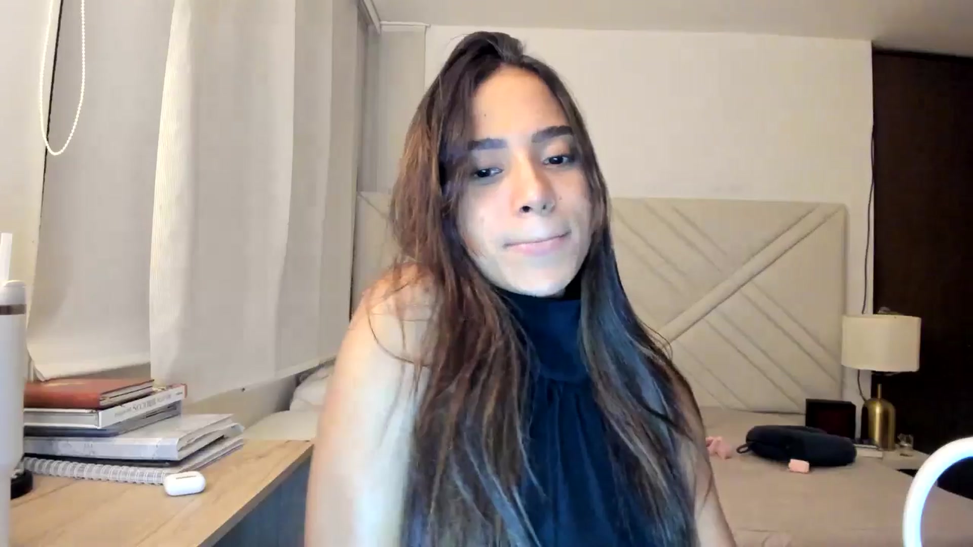 Gallery image thumbnail from Missabyy's myfreecams stream on, 08/31/2025, 02:15 image 10 of 20