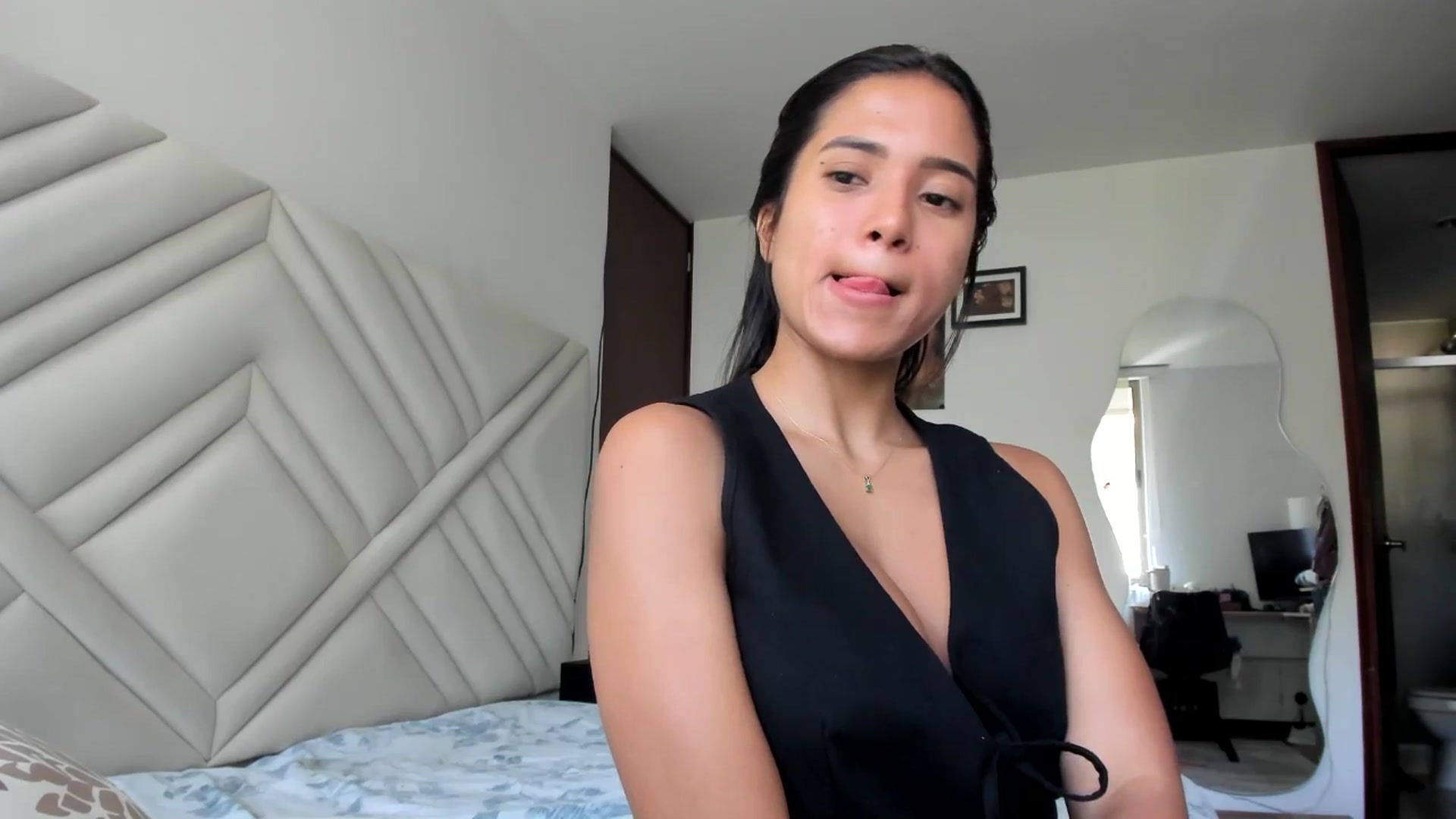 Gallery image thumbnail from Missabyy's myfreecams stream on, 09/08/2025, 21:44 image 18 of 20