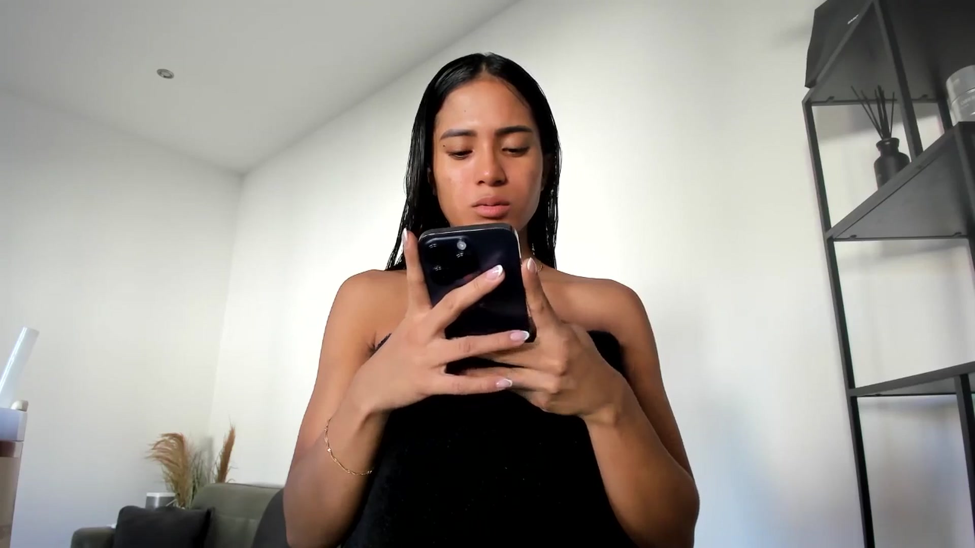 Gallery image thumbnail from Missabyy's myfreecams stream on, 09/15/2025, 15:13 image 14 of 20