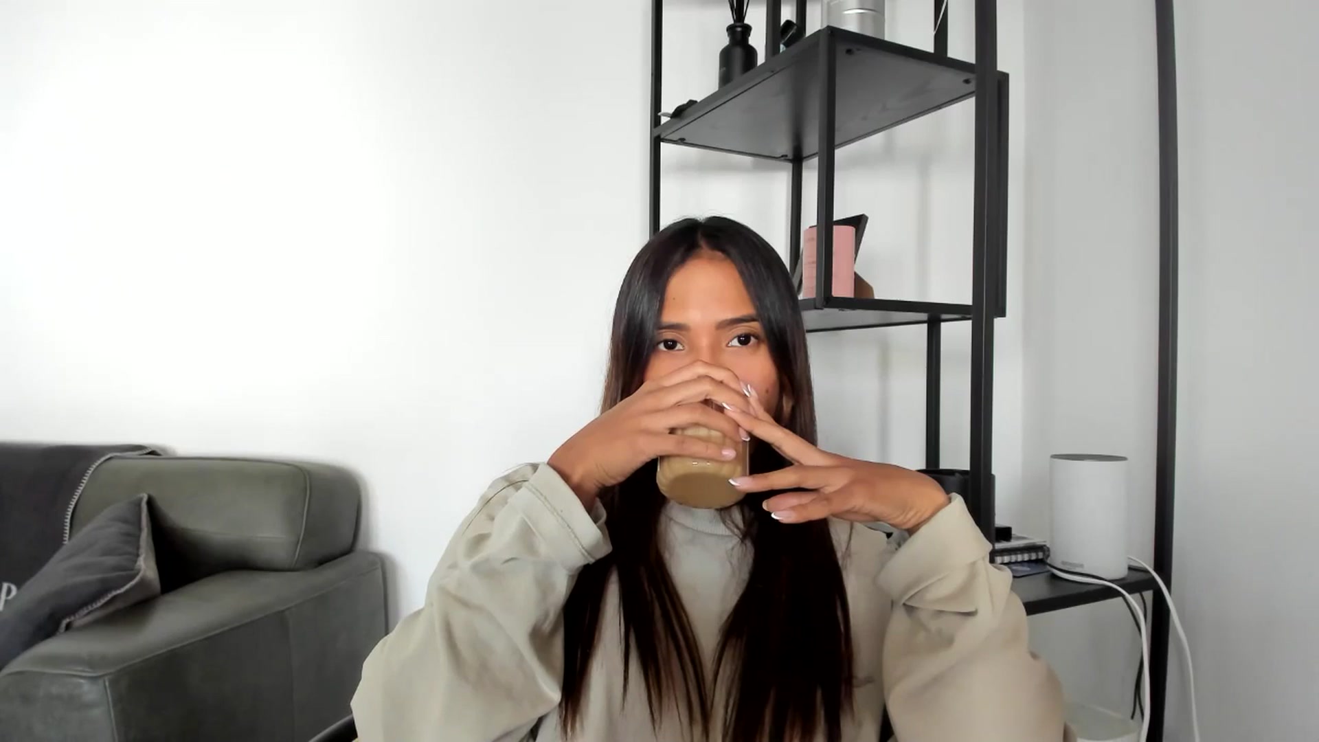 Gallery image thumbnail from Missabyy's myfreecams stream on, 09/27/2025, 15:17 image 7 of 20