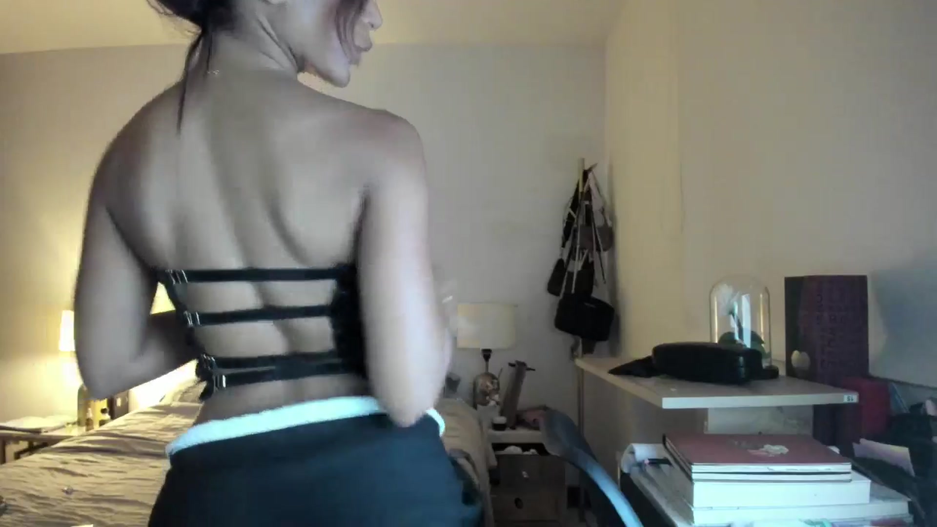 Gallery image thumbnail from Missabyy's myfreecams stream on, 10/16/2025, 01:19 image 17 of 20