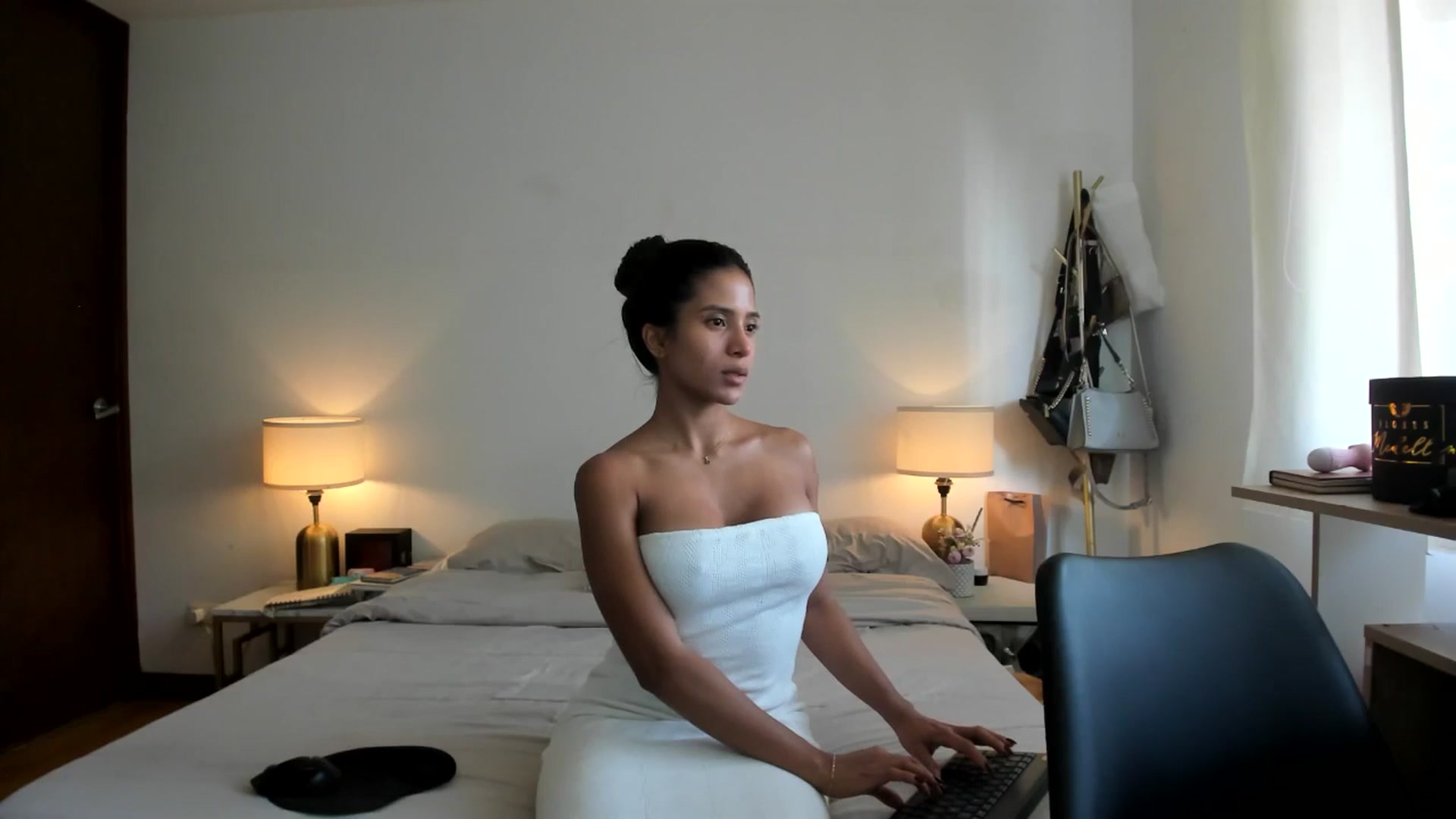 Gallery image thumbnail from Missabyy's myfreecams stream on, 10/23/2025, 20:50 image 17 of 20