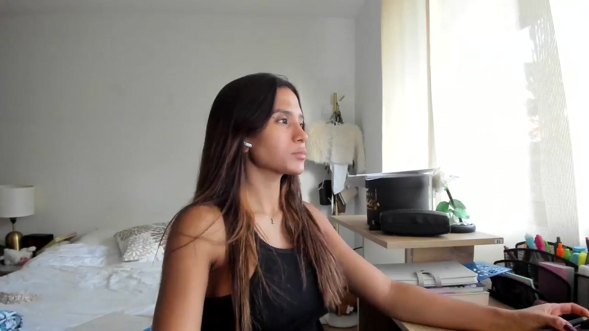 Gallery image thumbnail from Missabyy's myfreecams stream on, 10/27/2025, 22:18 image 18 of 20