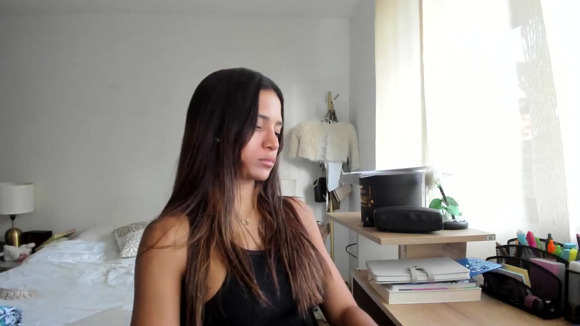 Gallery image thumbnail from Missabyy's myfreecams stream on, 10/27/2025, 22:18 image 17 of 20