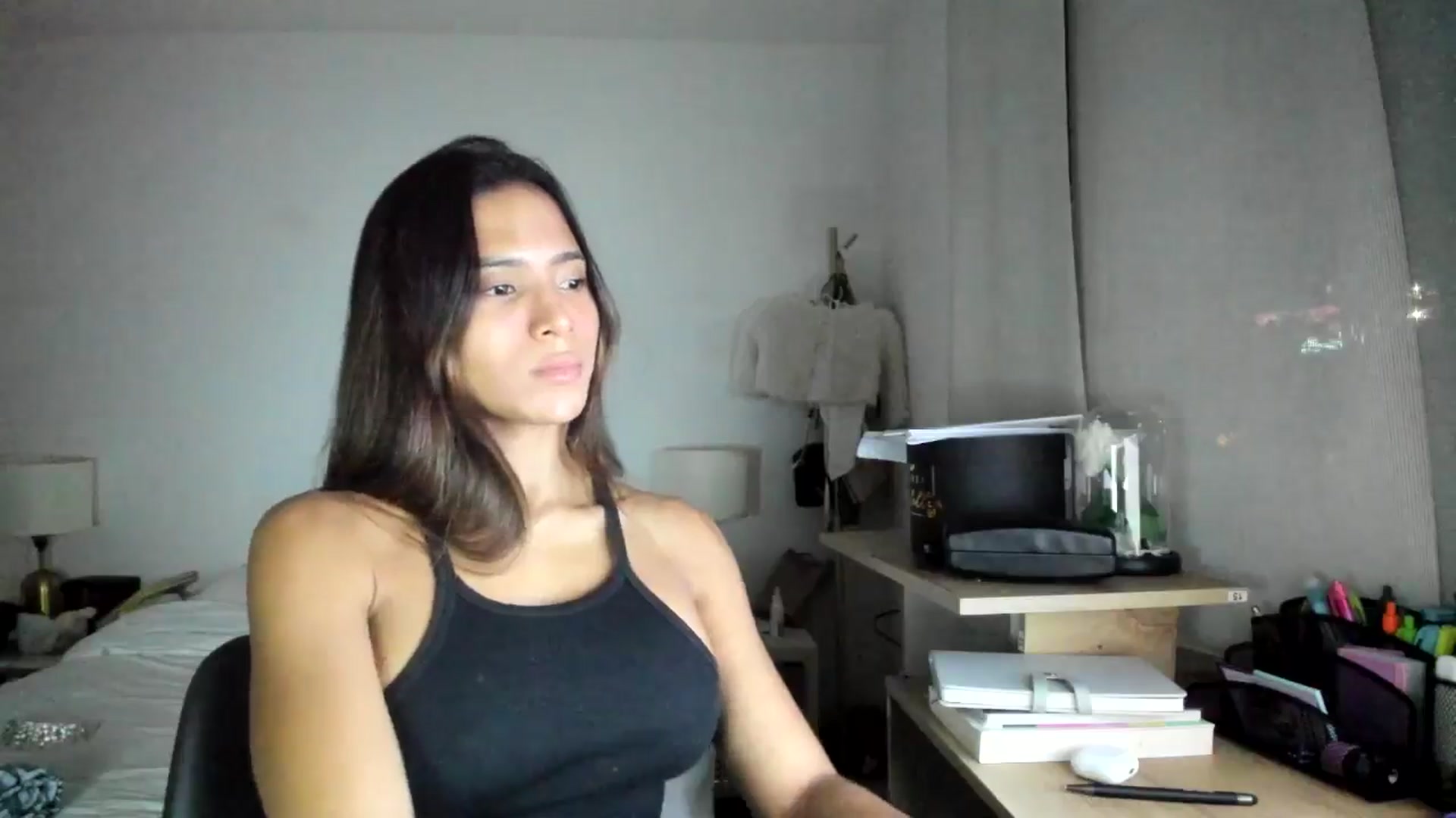 Gallery image thumbnail from Missabyy's myfreecams stream on, 10/27/2025, 23:47 image 16 of 20