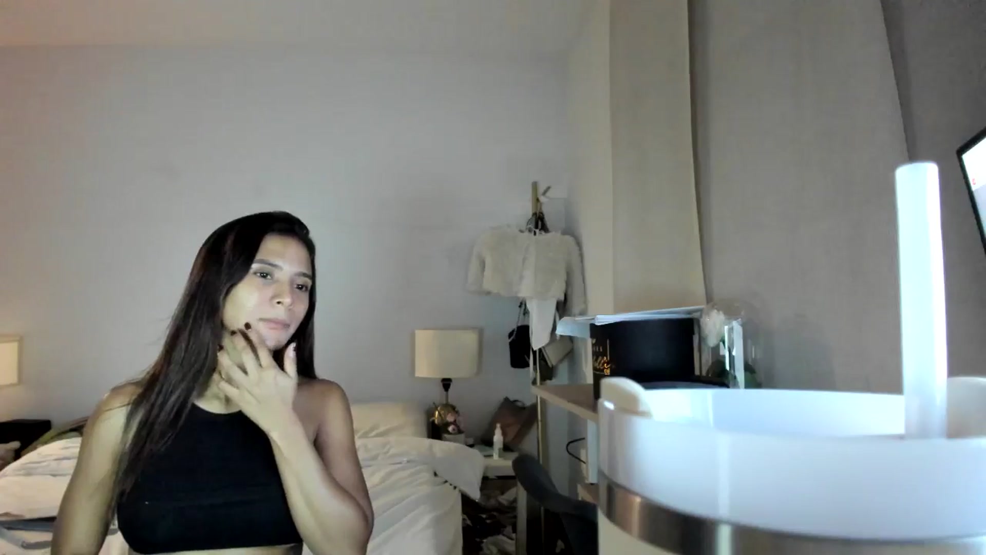 Gallery image thumbnail from Missabyy's myfreecams stream on, 10/28/2025, 24:52 image 17 of 20
