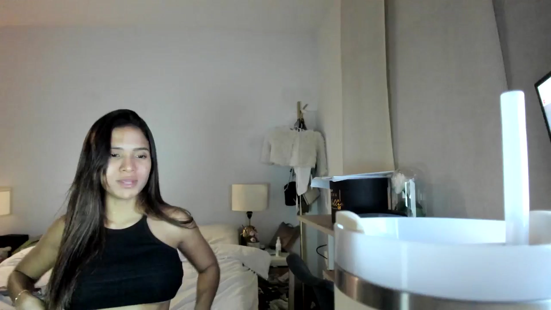 Gallery image thumbnail from Missabyy's myfreecams stream on, 10/28/2025, 24:52 image 15 of 20