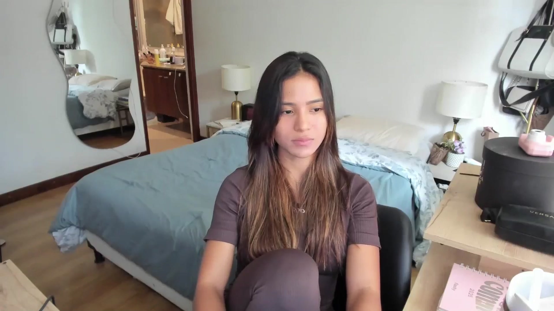 Gallery image thumbnail from Missabyy's myfreecams stream on, 11/05/2025, 17:08 image 16 of 20