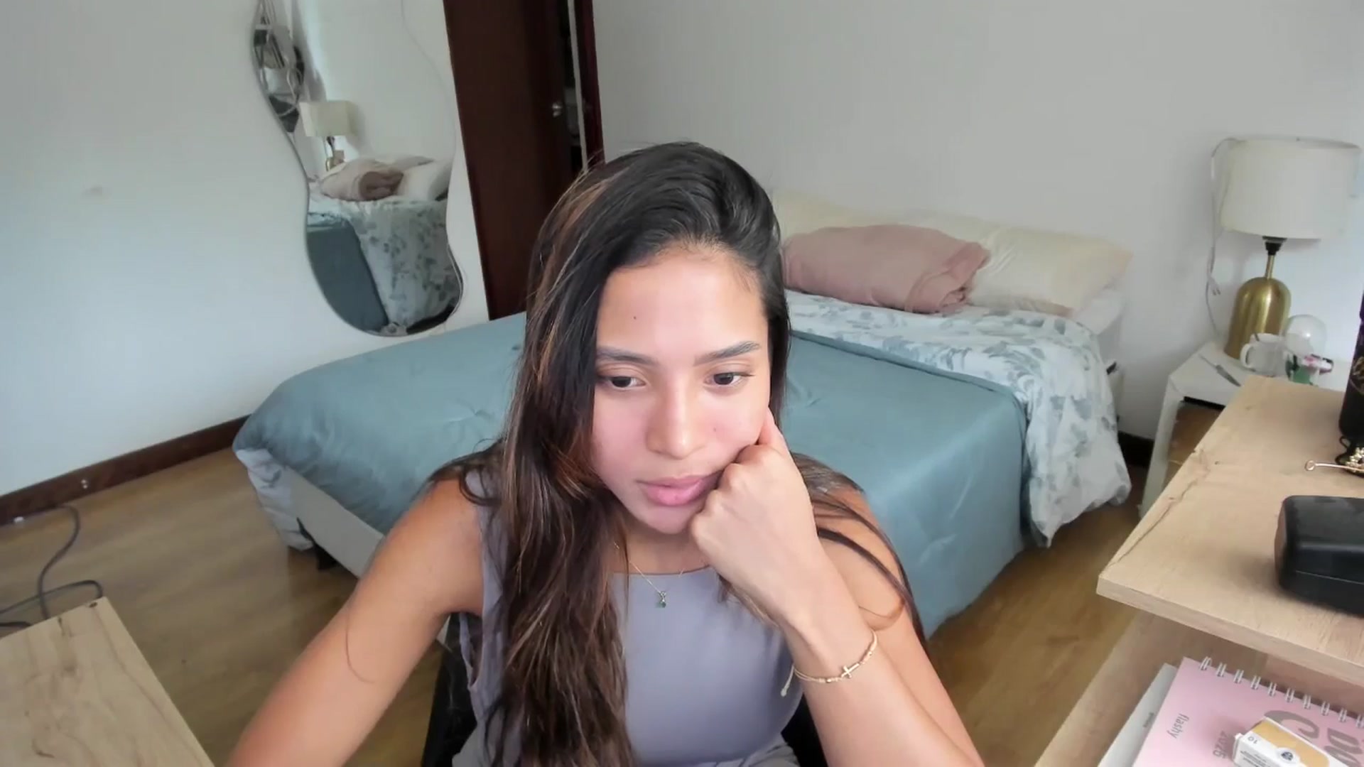 Gallery image thumbnail from Missabyy's myfreecams stream on, 11/12/2025, 18:51 image 17 of 20