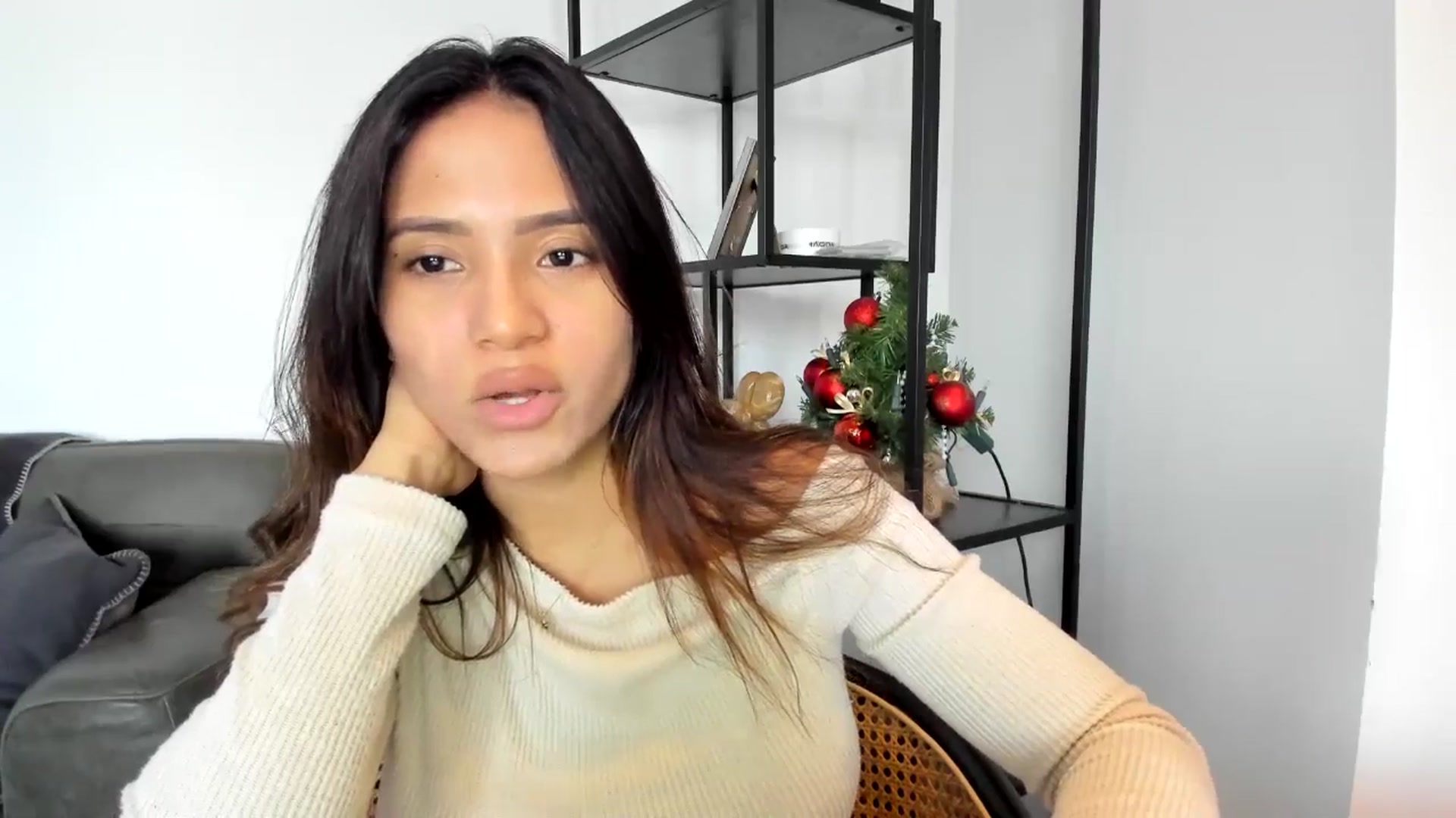 Gallery image thumbnail from Missabyy's myfreecams stream on, 01/06/2026, 14:00 image 2 of 20