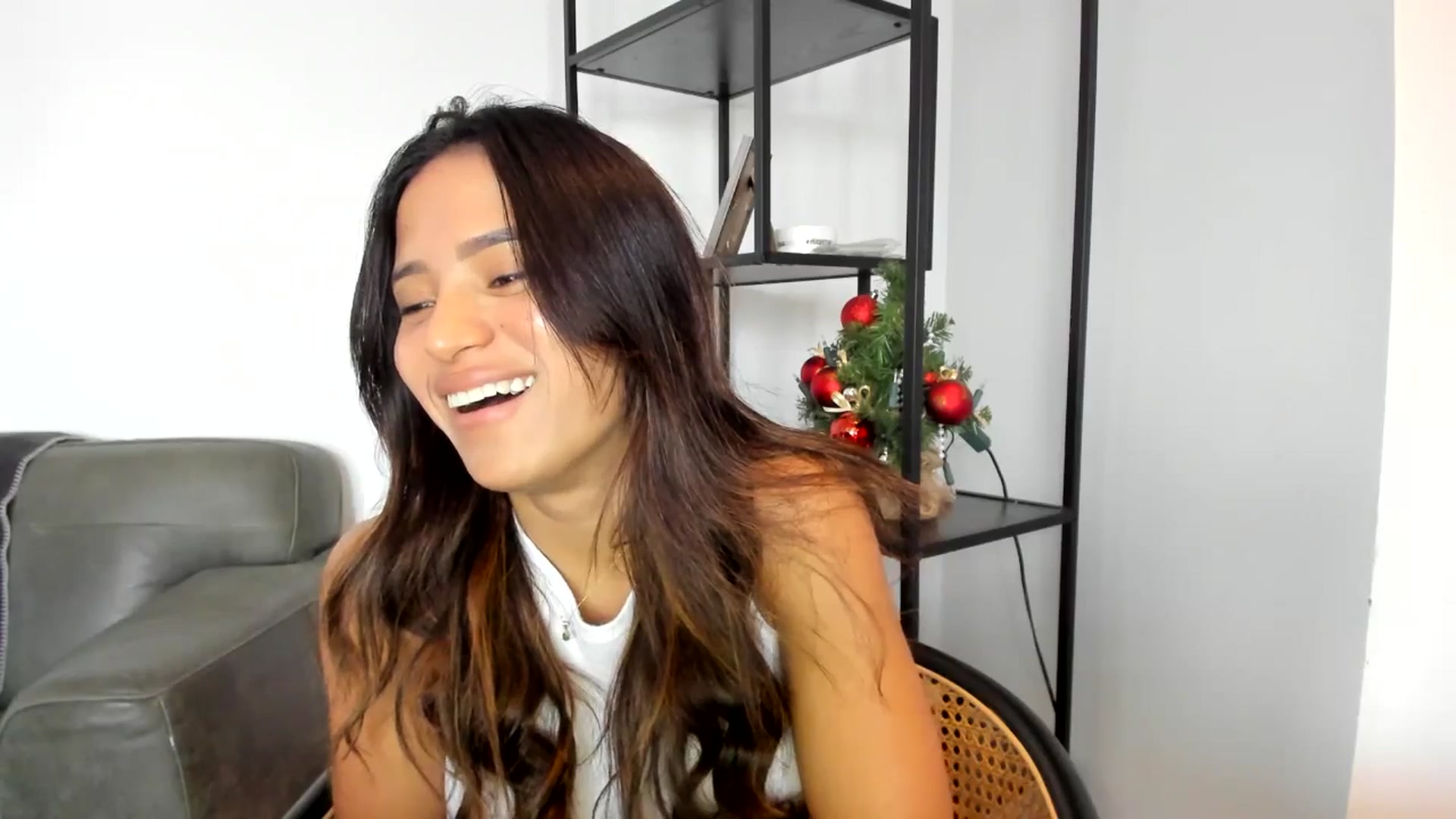 Gallery image thumbnail from Missabyy's myfreecams stream on, 01/06/2026, 14:00 image 10 of 20