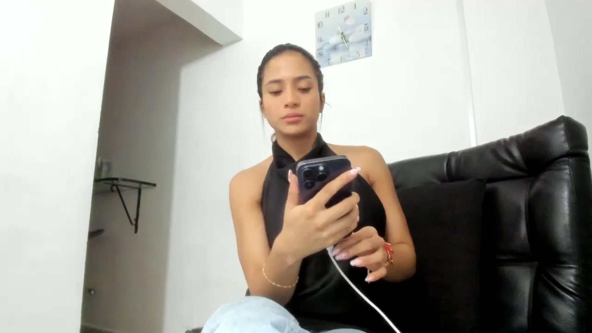 Gallery image thumbnail from Missabyy's myfreecams stream on, 03/03/2026, 02:04 image 17 of 20