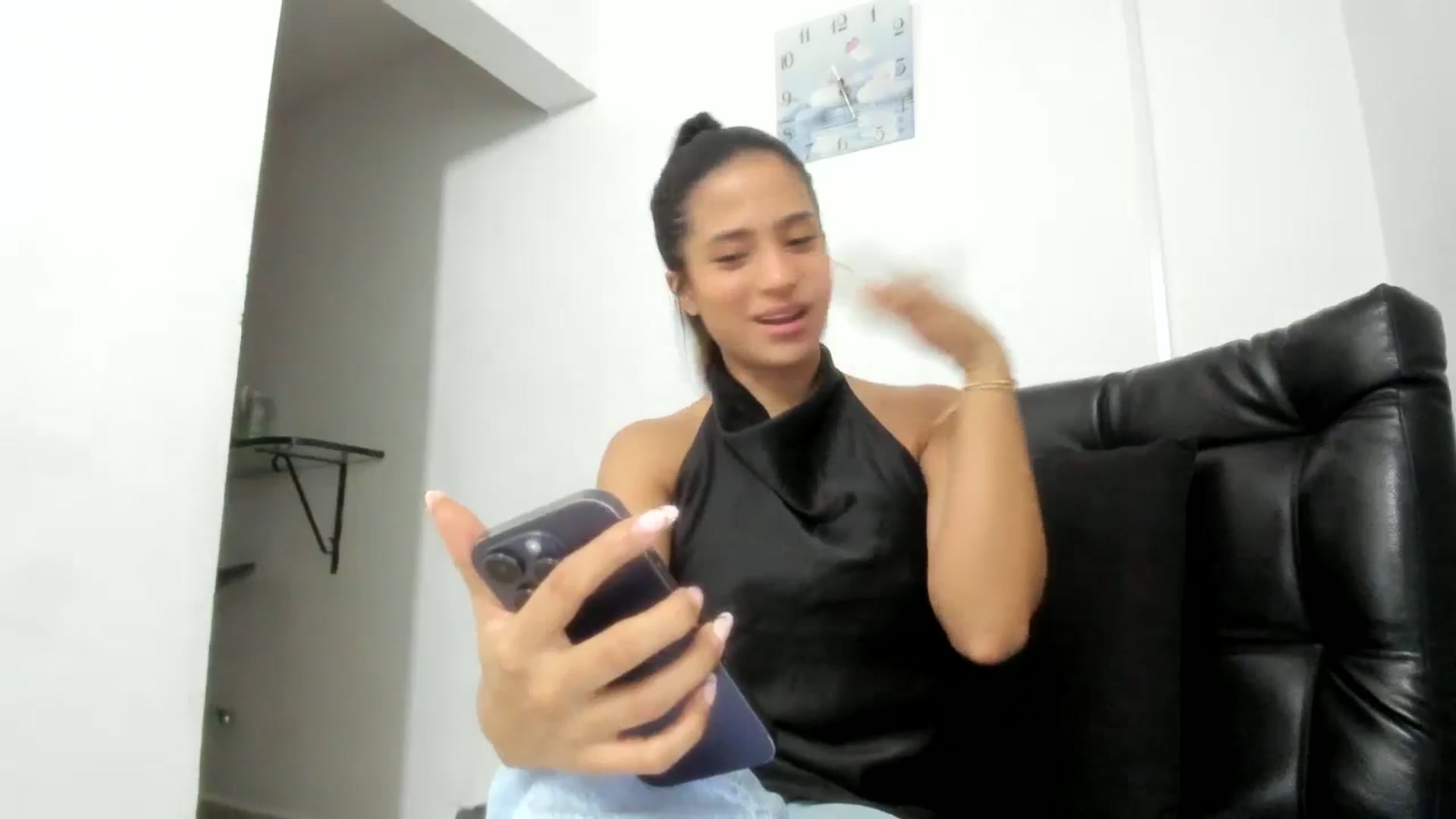 Gallery image thumbnail from Missabyy's myfreecams stream on, 03/03/2026, 02:04 image 18 of 20