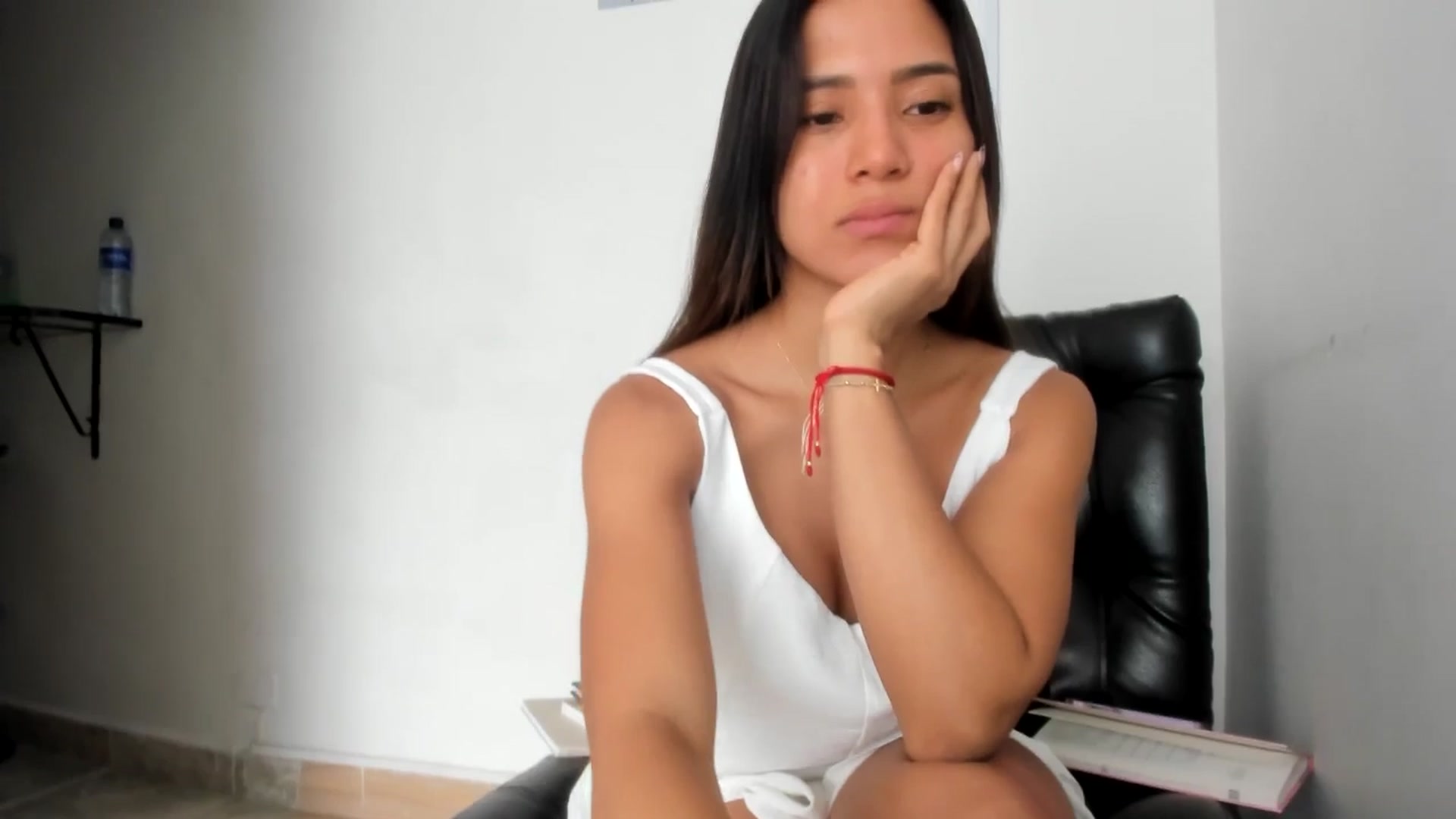 Gallery image thumbnail from Missabyy's myfreecams stream on, 03/03/2026, 15:17 image 17 of 20