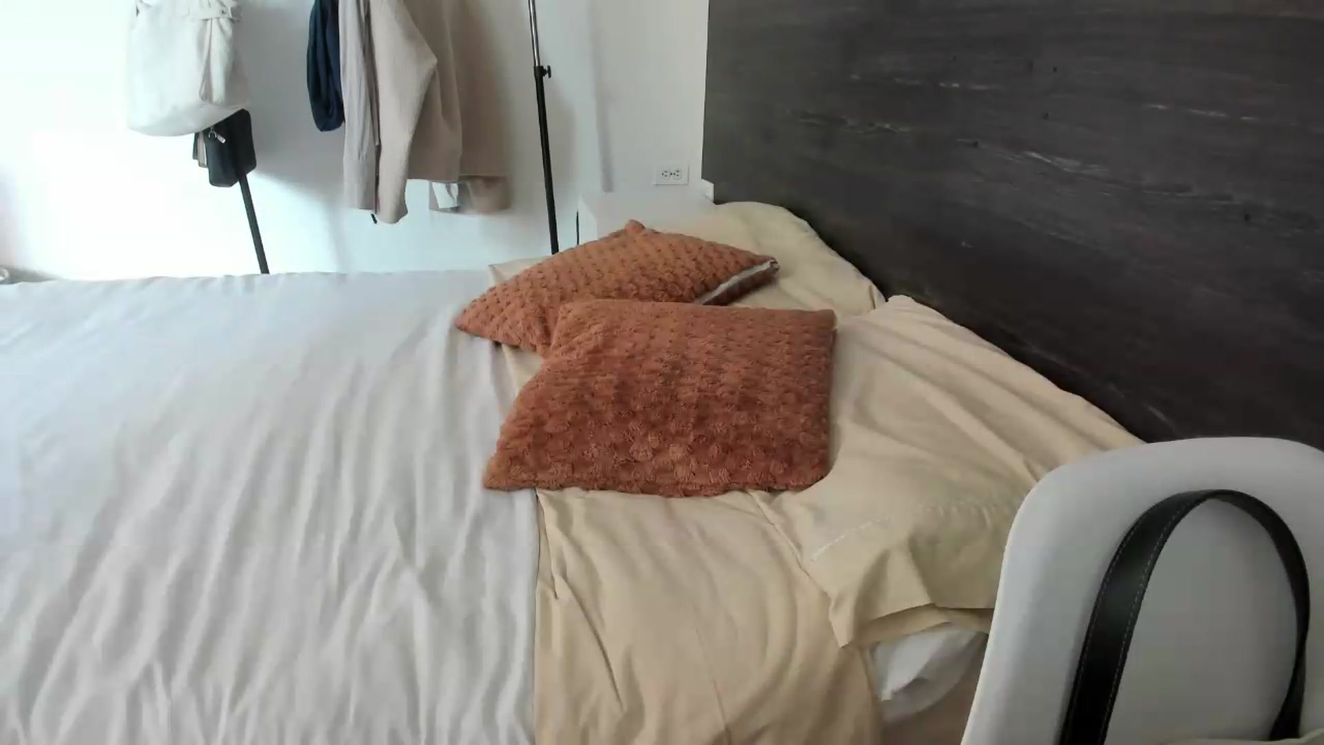 Gallery image thumbnail from Missabyy's myfreecams stream on, 06/05/2026, 19:23 image 2 of 20