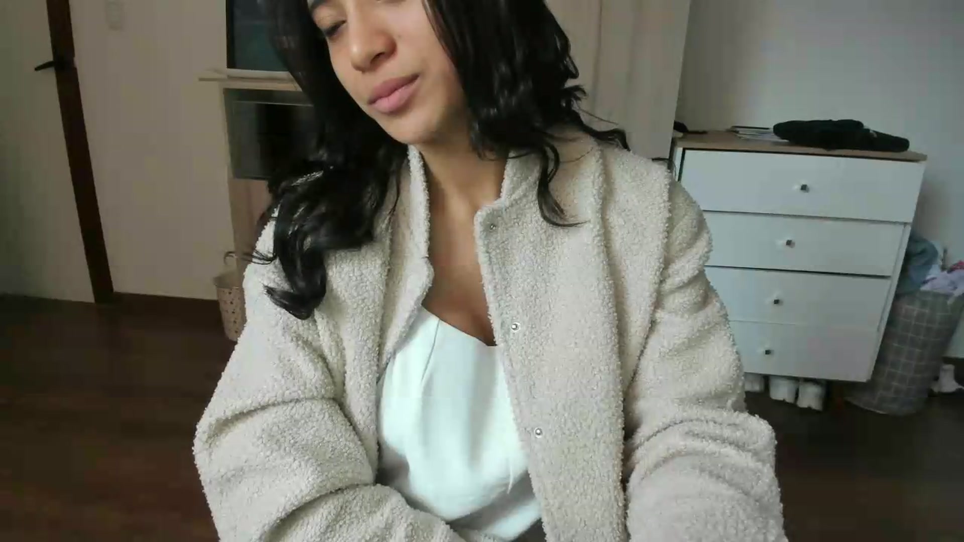 Gallery image thumbnail from Missabyy's myfreecams stream on, 06/08/2026, 12:00 image 13 of 20