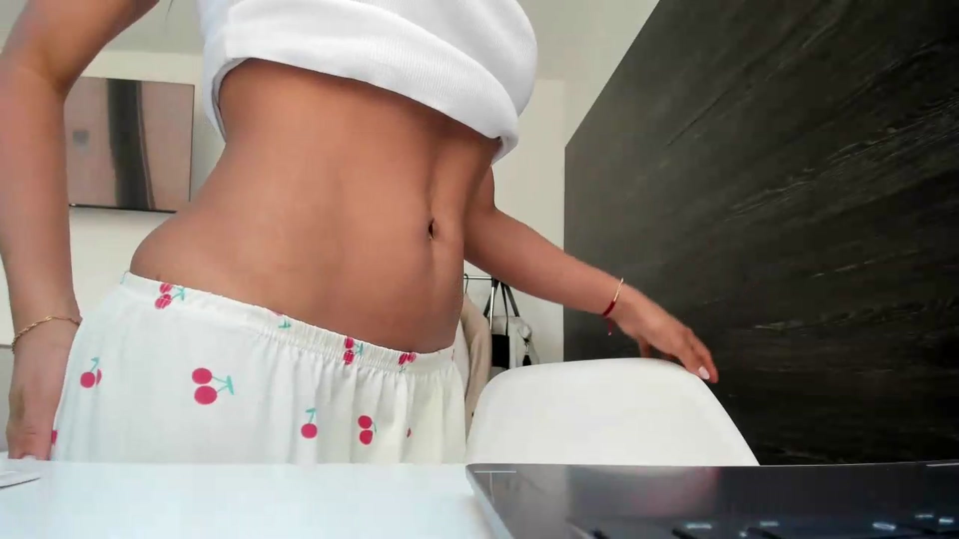 Gallery image thumbnail from Missabyy's myfreecams stream on, 06/12/2026, 19:12 image 2 of 20
