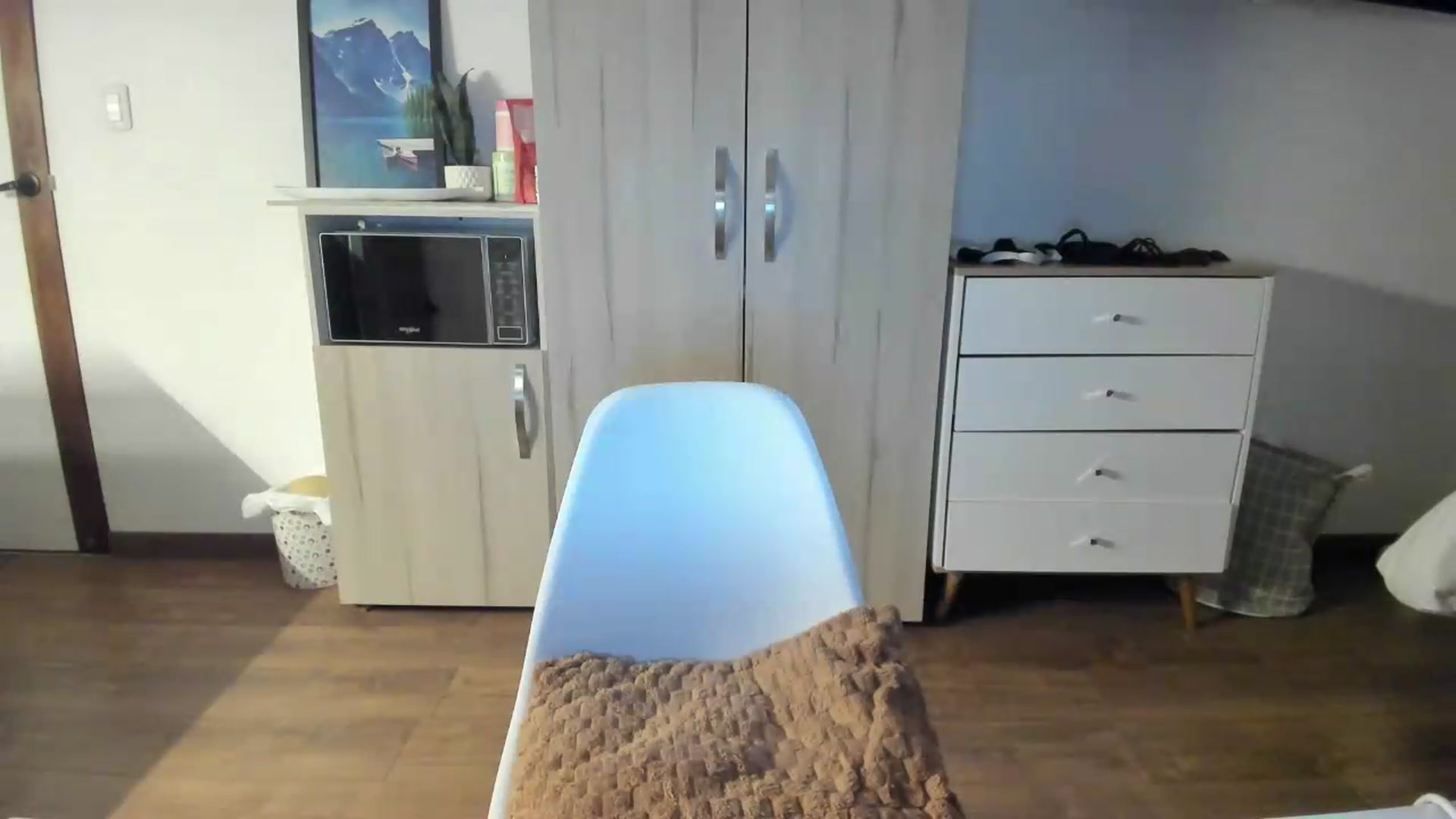 Gallery image thumbnail from Missabyy's myfreecams stream on, 06/13/2026, 01:31 image 14 of 20