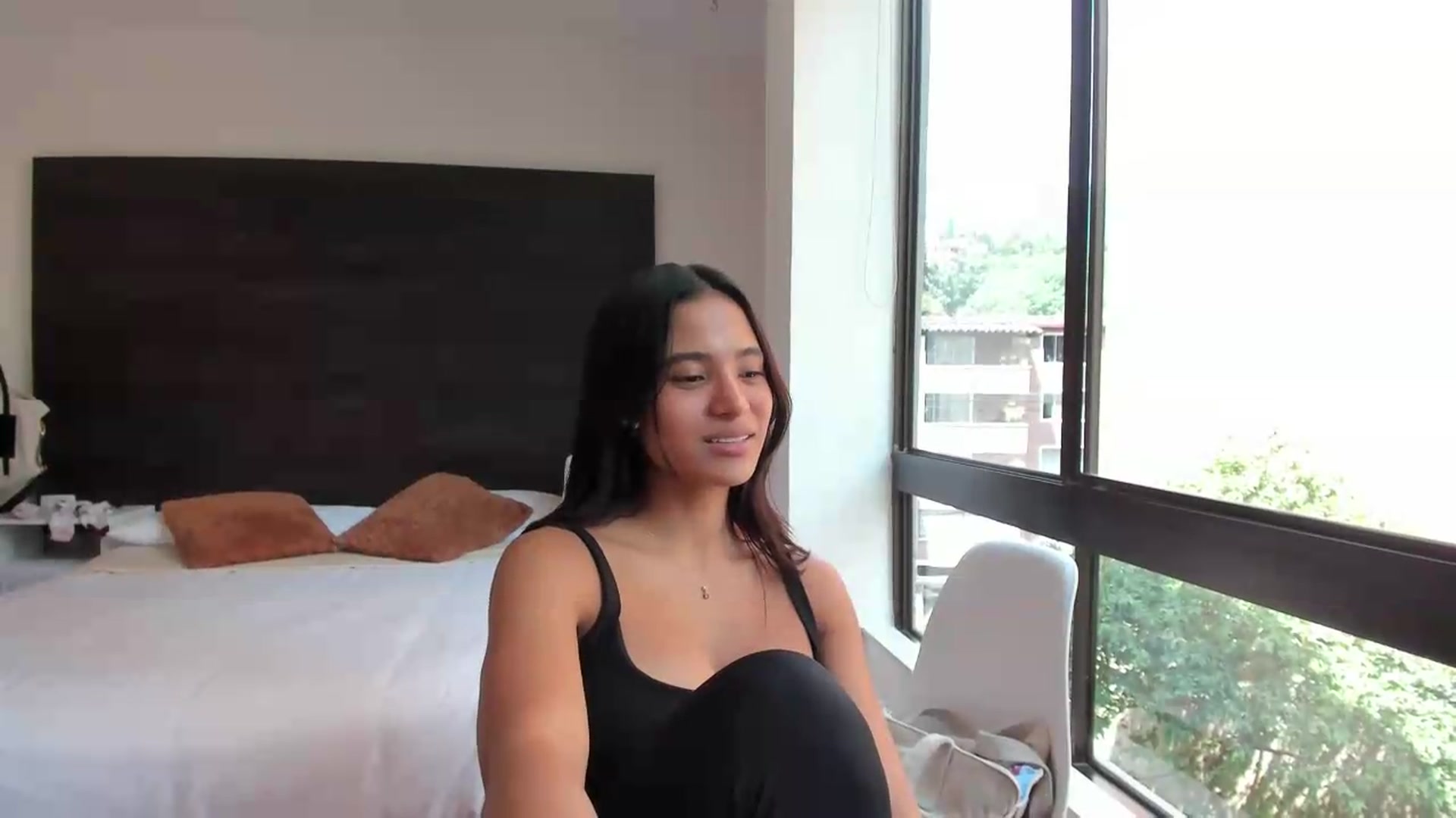 Gallery image thumbnail from Missabyy's myfreecams stream on, 06/19/2026, 18:52 image 17 of 20