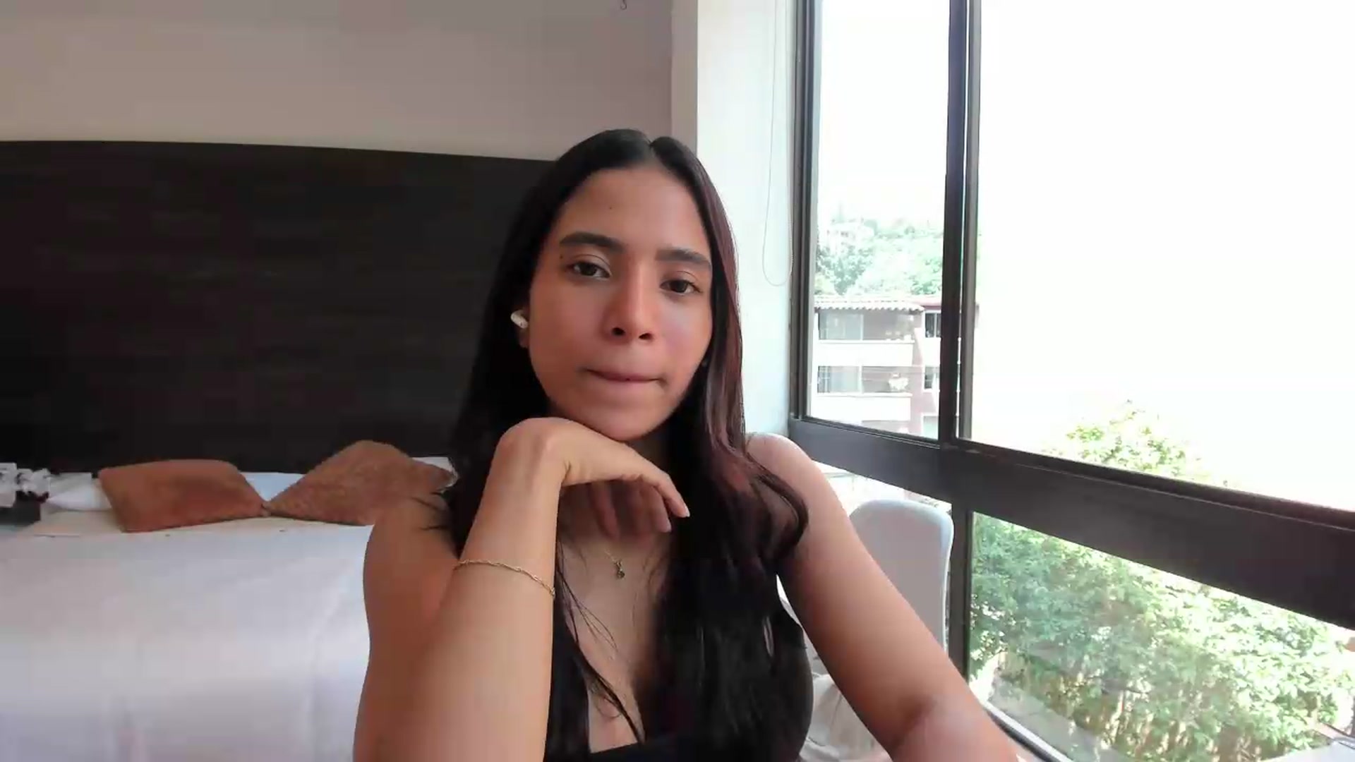 Gallery image thumbnail from Missabyy's myfreecams stream on, 06/19/2026, 18:52 image 13 of 20