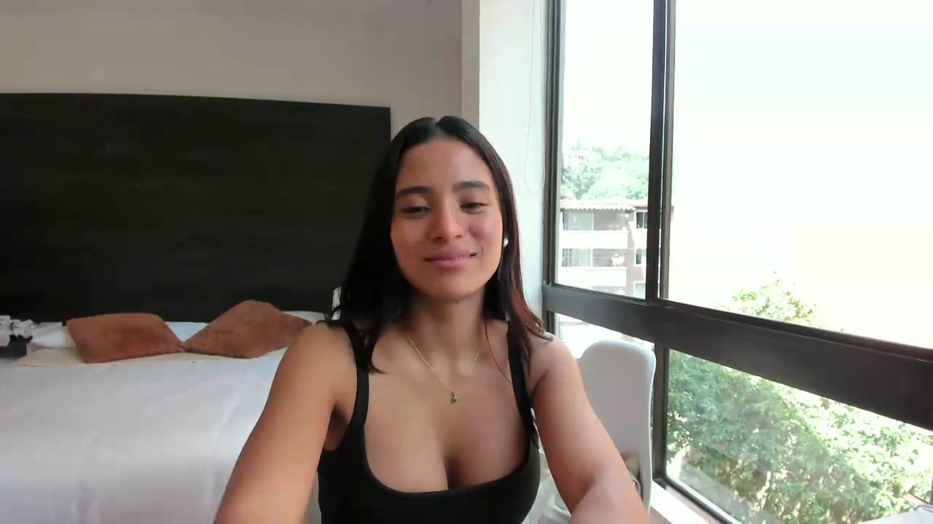 Gallery image thumbnail from Missabyy's myfreecams stream on, 06/19/2026, 18:52 image 15 of 20