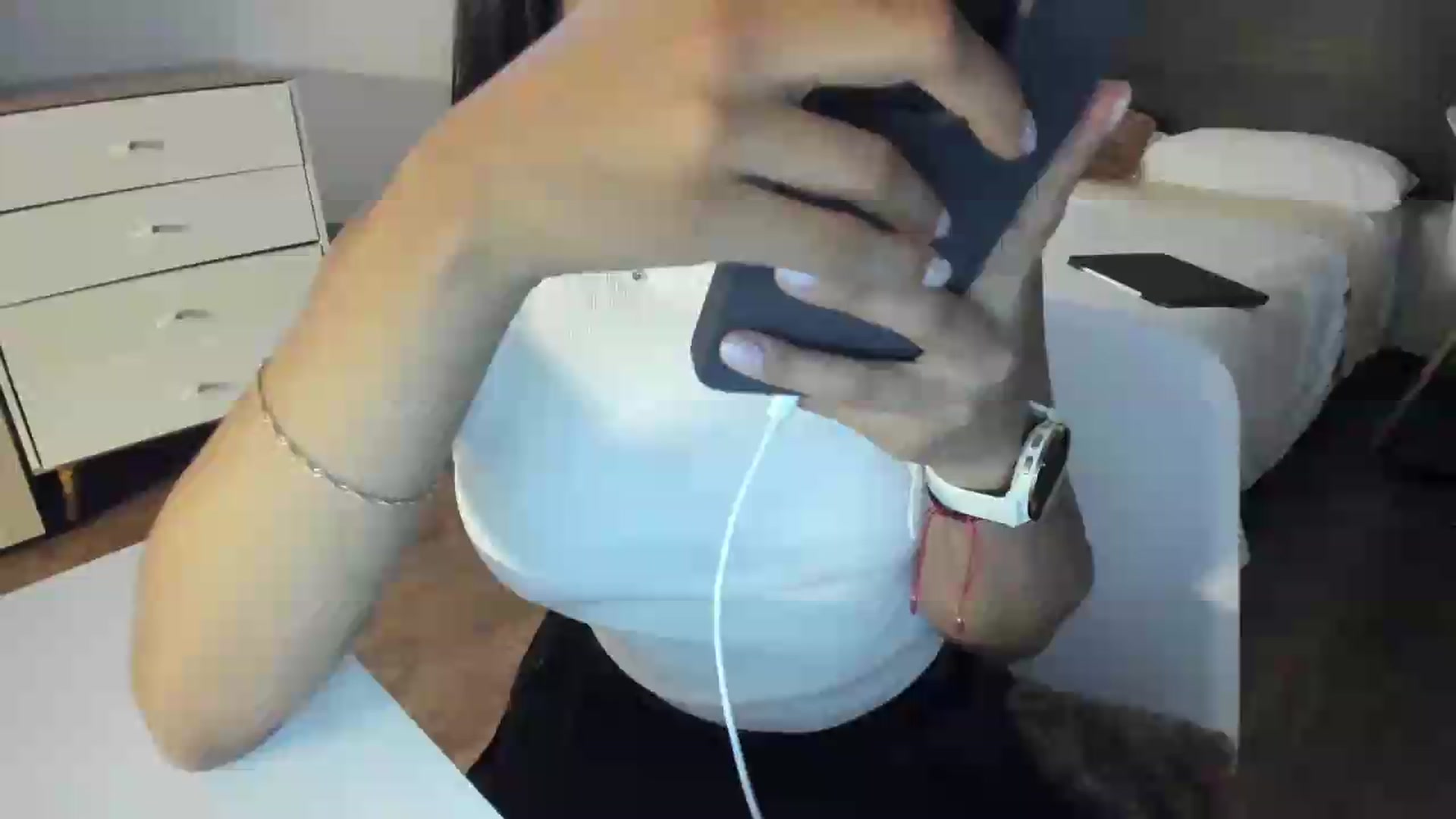 Gallery image thumbnail from Missabyy's myfreecams stream on, 06/20/2026, 24:47 image 10 of 20