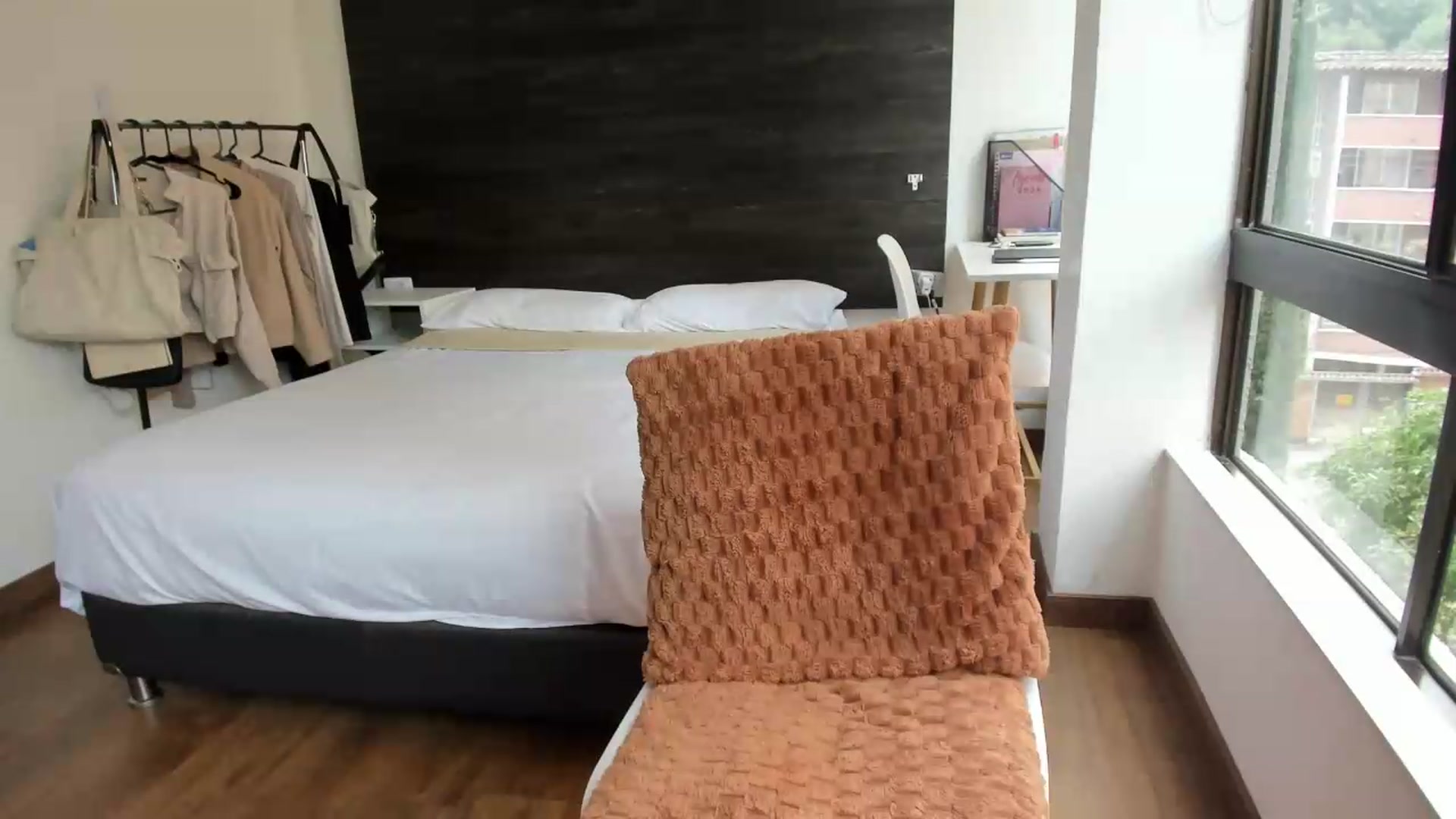 Gallery image thumbnail from Missabyy's myfreecams stream on, 06/20/2026, 16:12 image 17 of 20