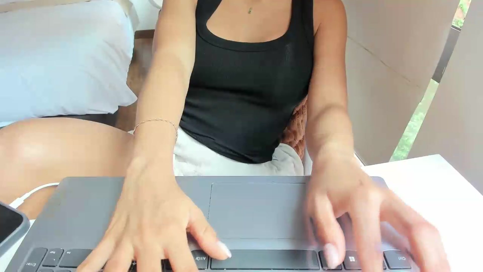 Gallery image thumbnail from Missabyy's myfreecams stream on, 06/20/2026, 18:36 image 16 of 20