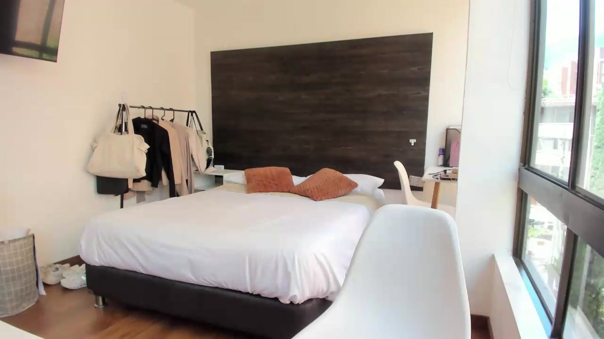 Gallery image thumbnail from Missabyy's myfreecams stream on, 06/24/2026, 18:42 image 14 of 20