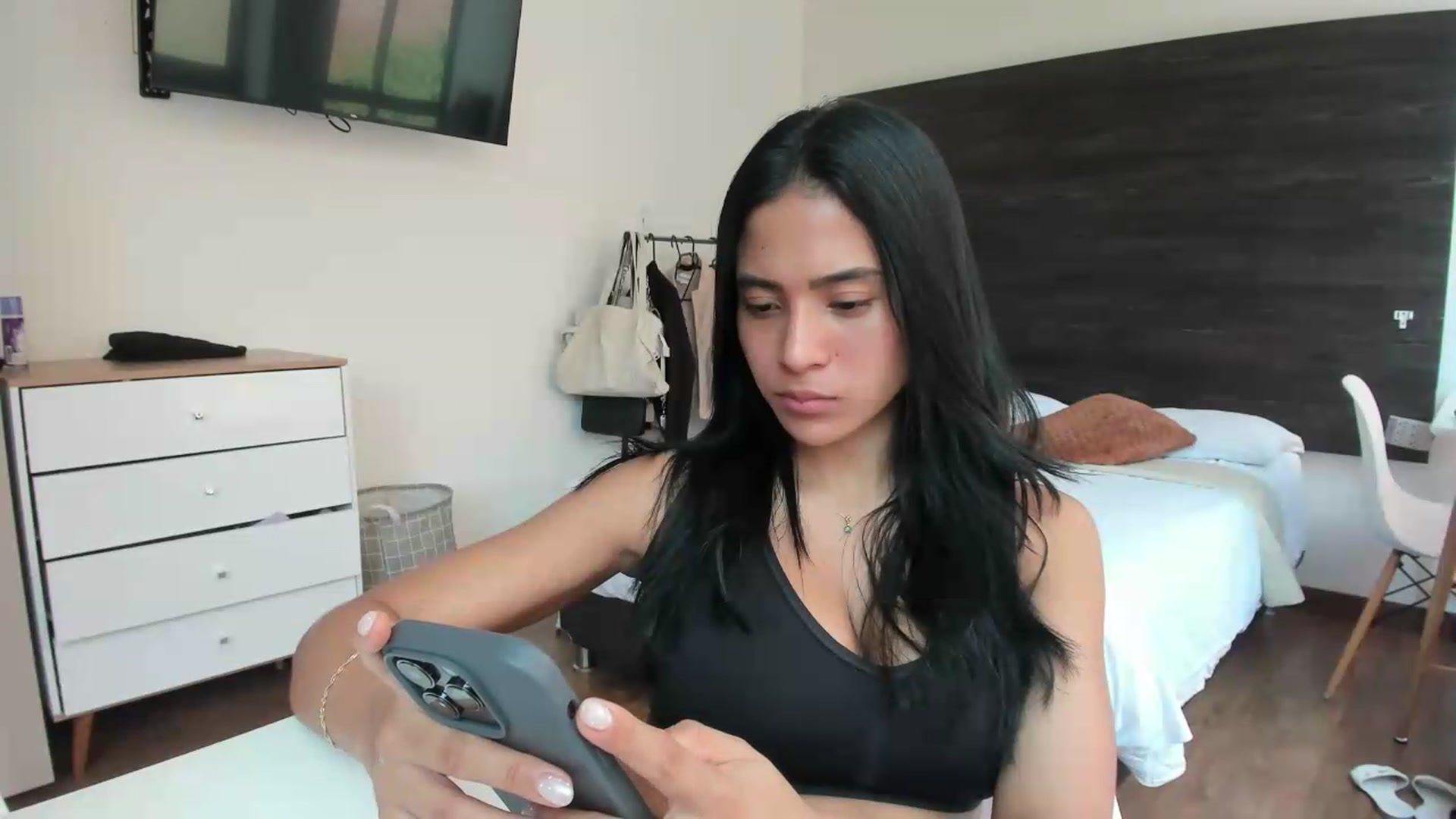 Gallery image thumbnail from Missabyy's myfreecams stream on, 06/25/2026, 19:38 image 5 of 20