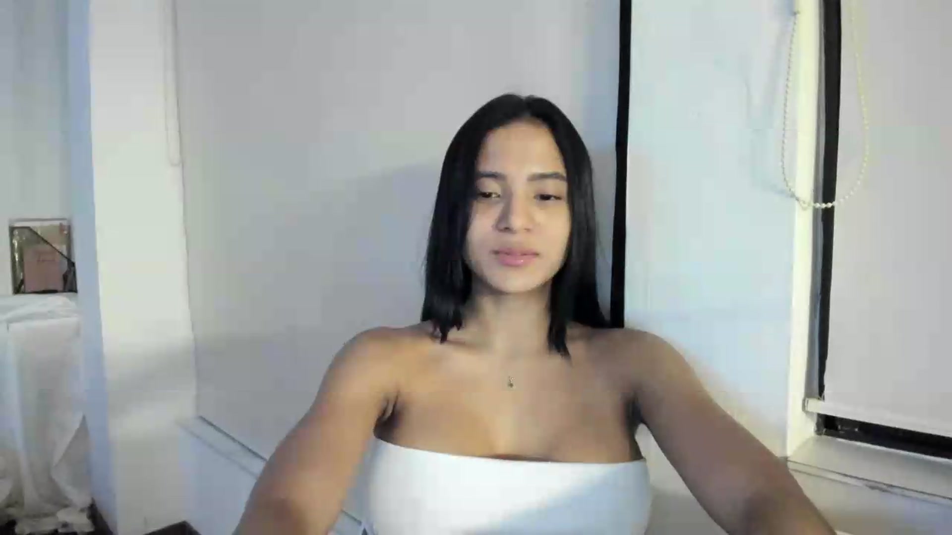 Gallery image thumbnail from Missabyy's myfreecams stream on, 06/26/2026, 01:52 image 17 of 20