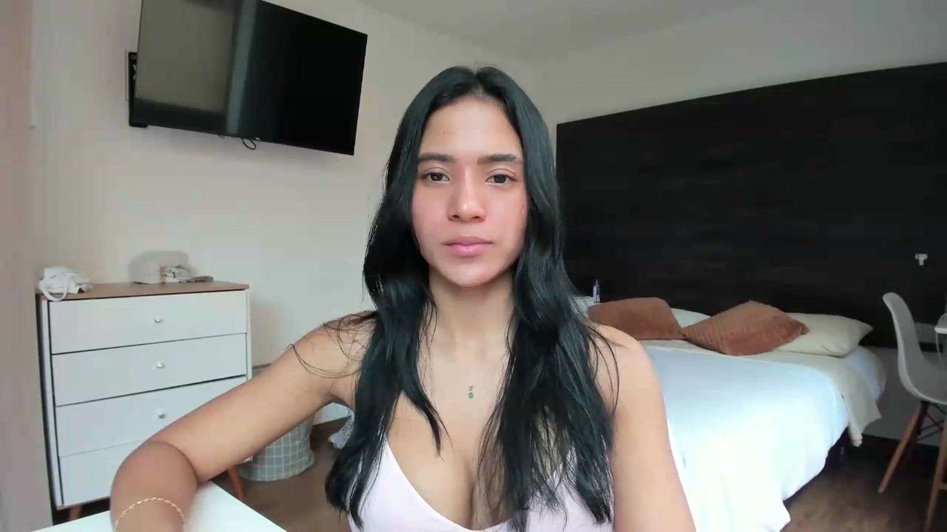 Gallery image thumbnail from Missabyy's myfreecams stream on, 06/26/2026, 16:51 image 19 of 20