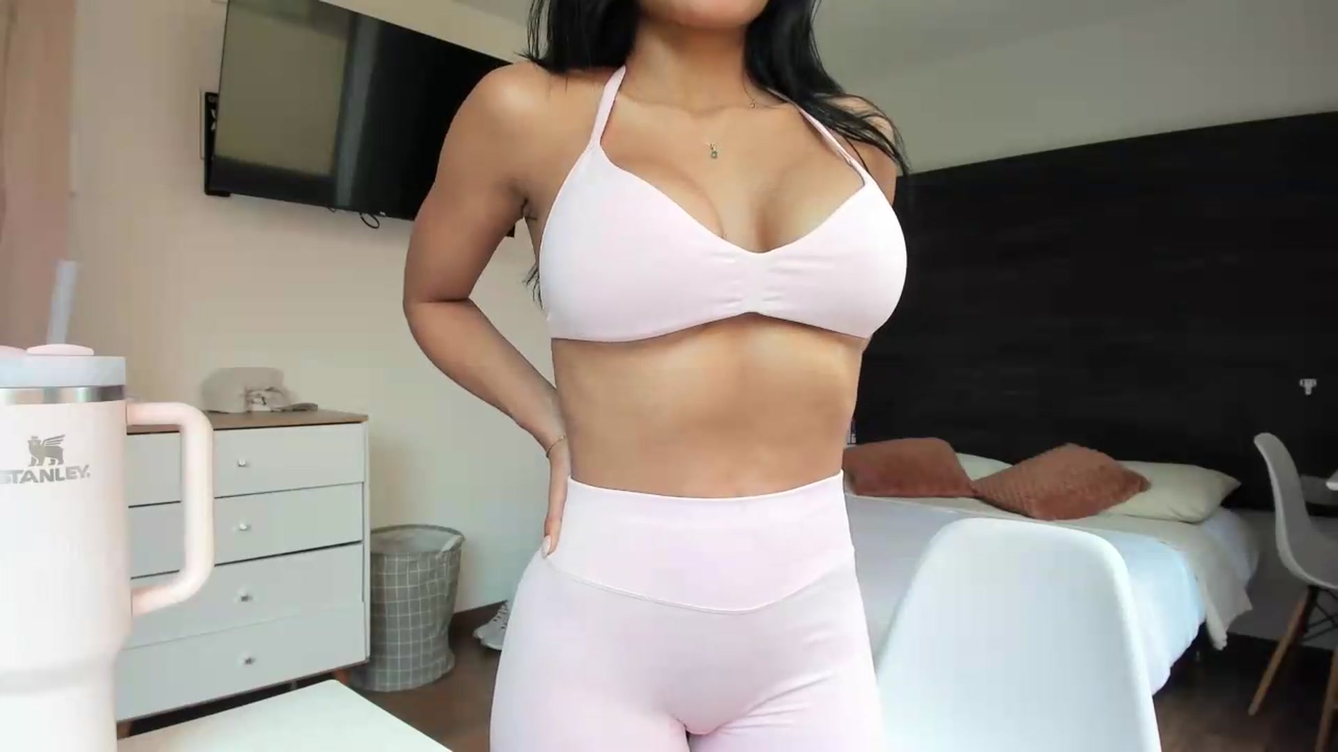 Gallery image thumbnail from Missabyy's myfreecams stream on, 06/26/2026, 17:22 image 19 of 20