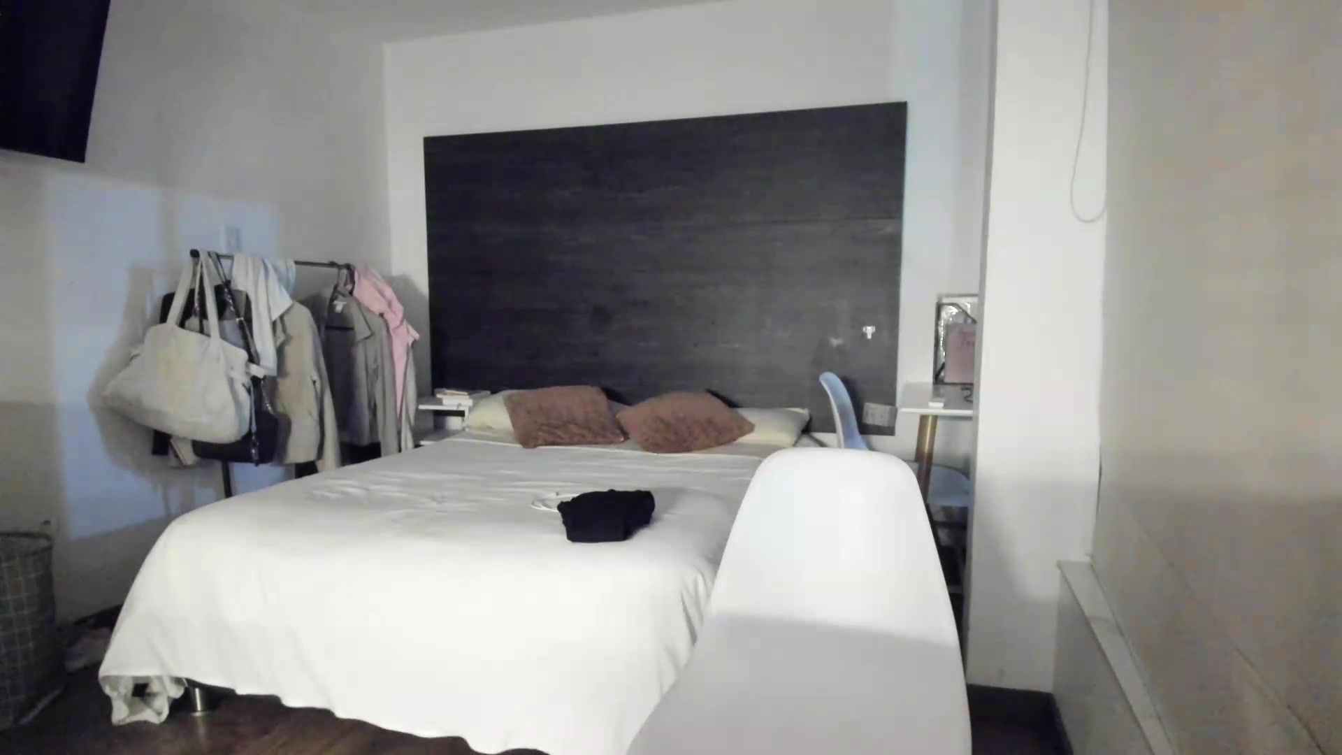 Gallery image thumbnail from Missabyy's myfreecams stream on, 07/01/2026, 24:52 image 15 of 20