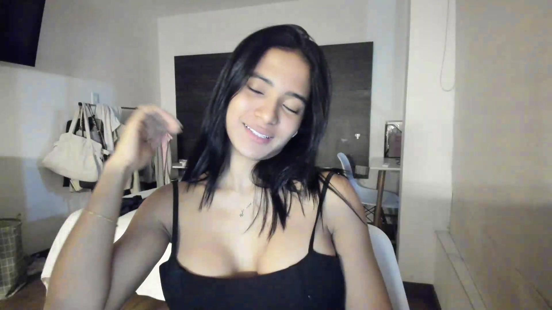 Gallery image thumbnail from Missabyy's myfreecams stream on, 07/01/2026, 24:52 image 16 of 20