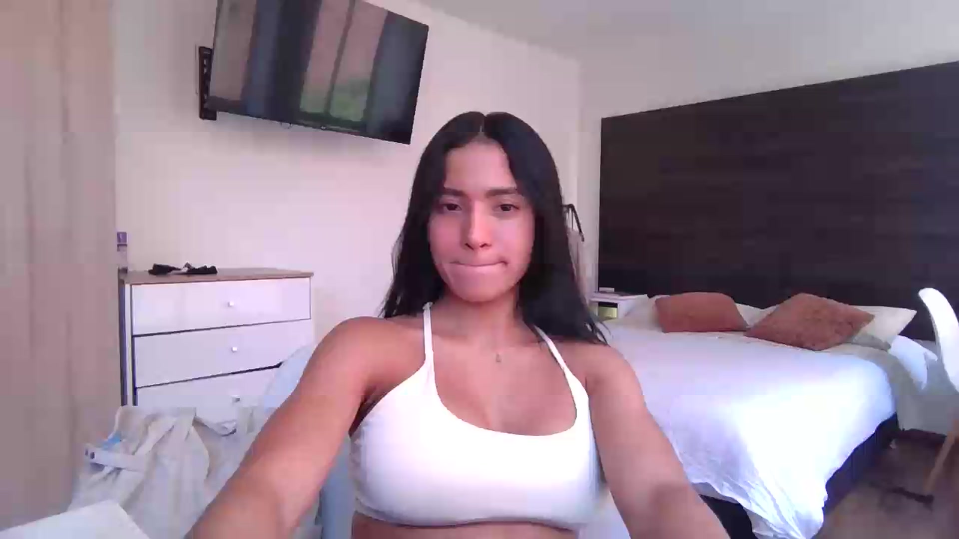Gallery image thumbnail from Missabyy's myfreecams stream on, 07/16/2026, 18:09 image 10 of 20