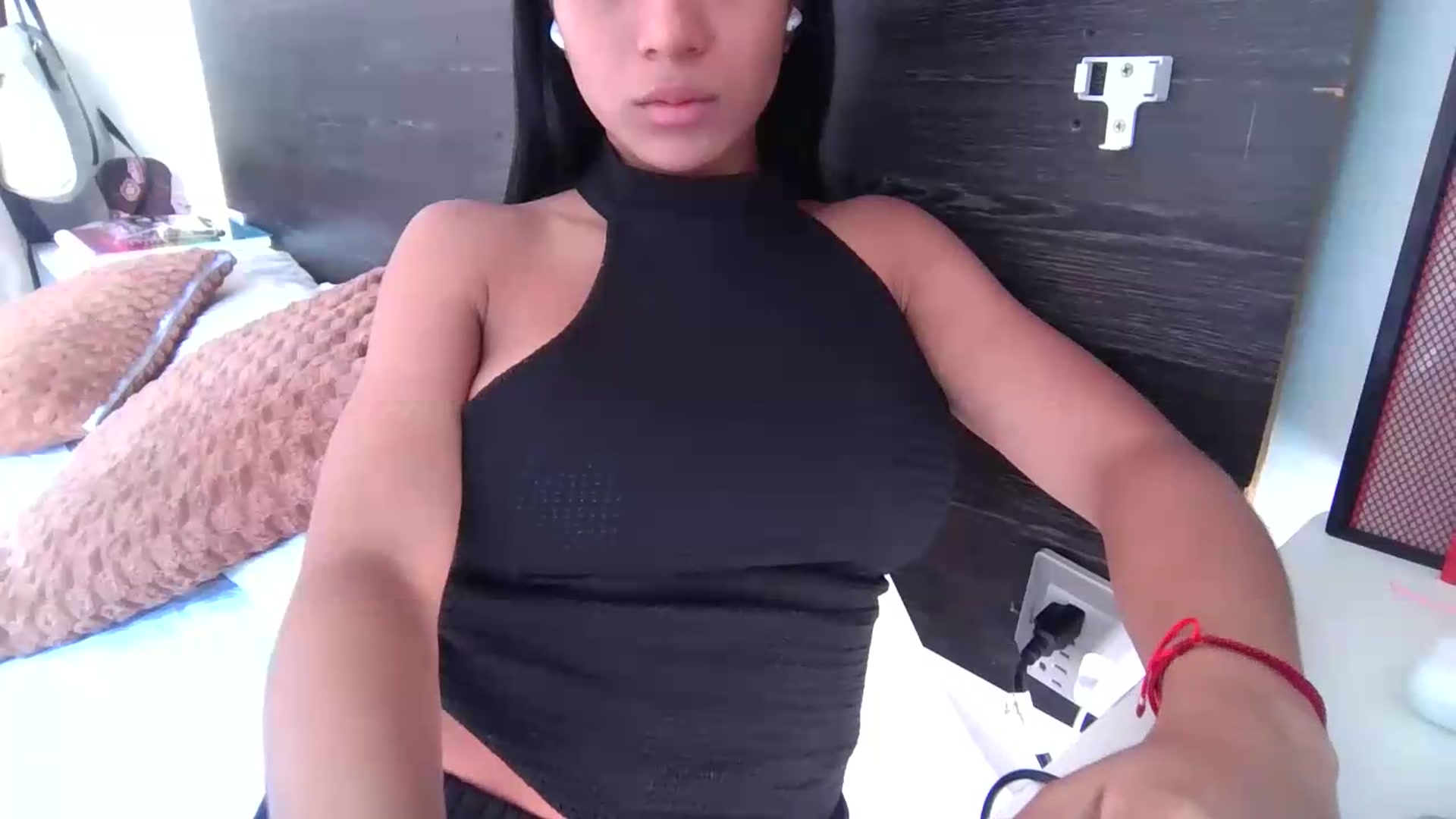 Gallery image thumbnail from Missabyy's myfreecams stream on, 07/16/2026, 21:53 image 2 of 20
