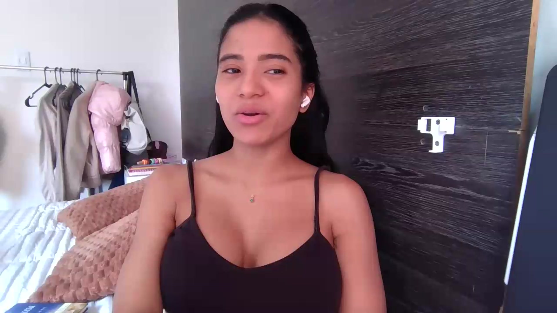 Gallery image thumbnail from Missabyy's myfreecams stream on, 07/18/2026, 14:05 image 14 of 20