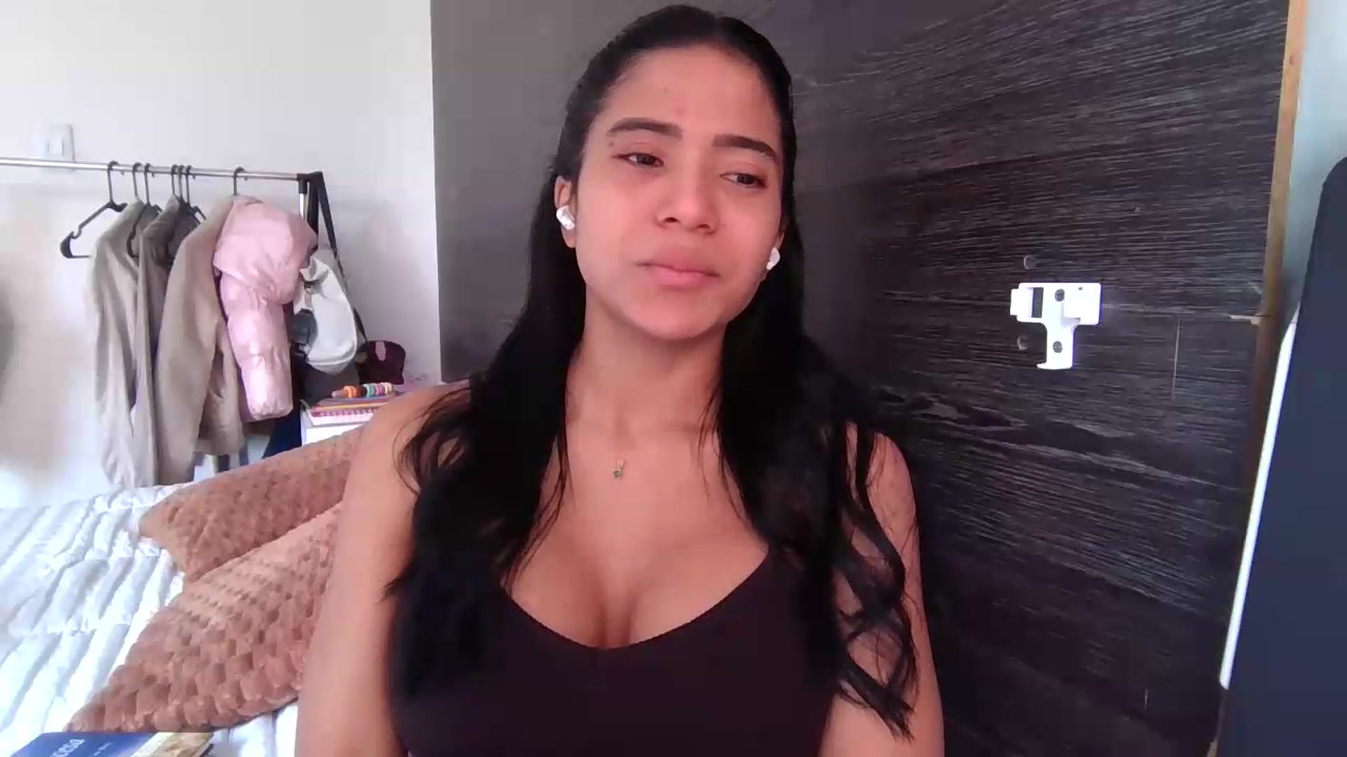 Gallery image thumbnail from Missabyy's myfreecams stream on, 07/18/2026, 14:05 image 12 of 20