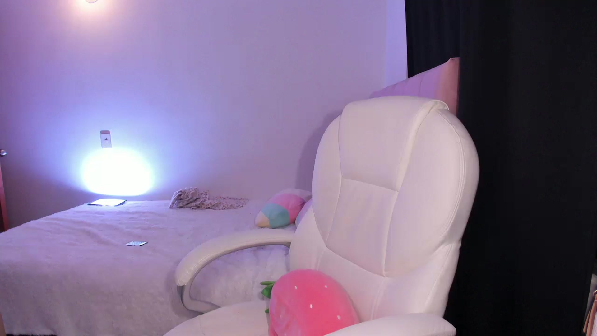 Gallery image thumbnail from Missalessx's myfreecams stream on, 05/28/2023, 11:26 image 14 of 20