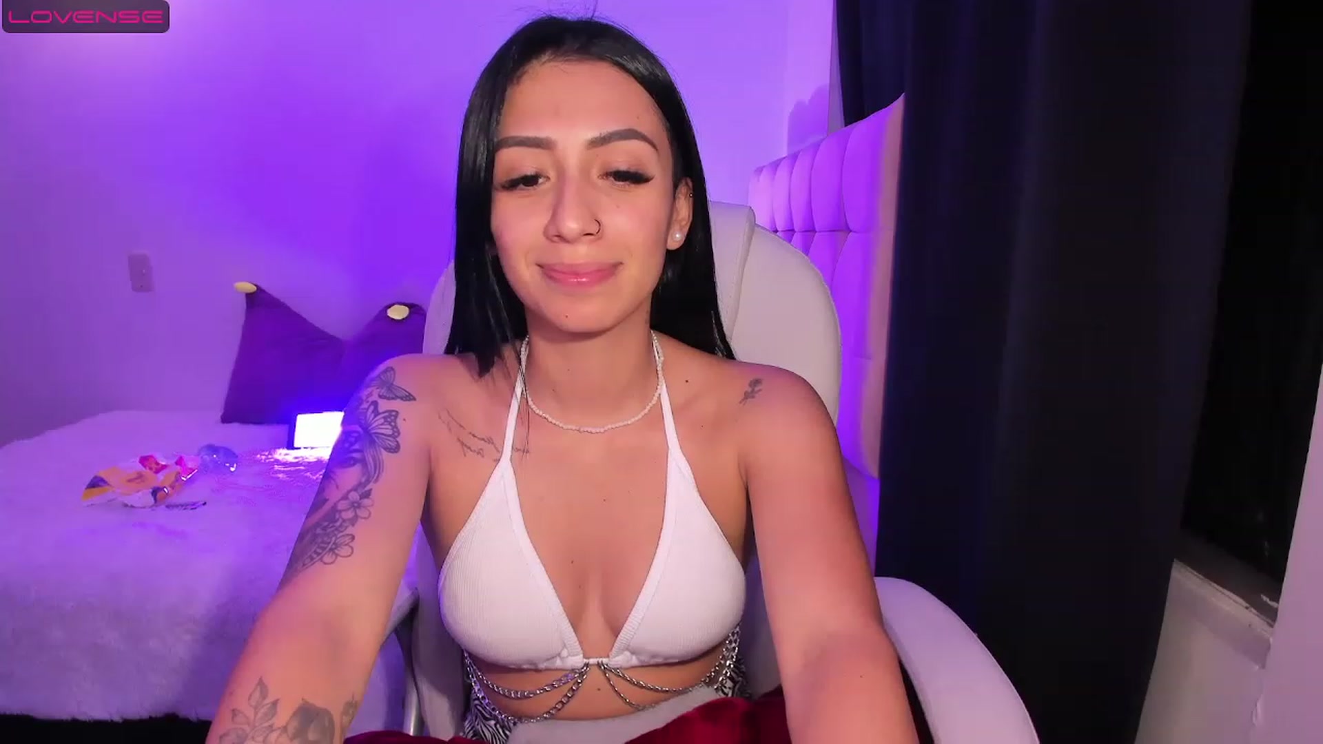 Gallery image thumbnail from Missalessx's myfreecams stream on, 06/06/2023, 07:42 image 9 of 20