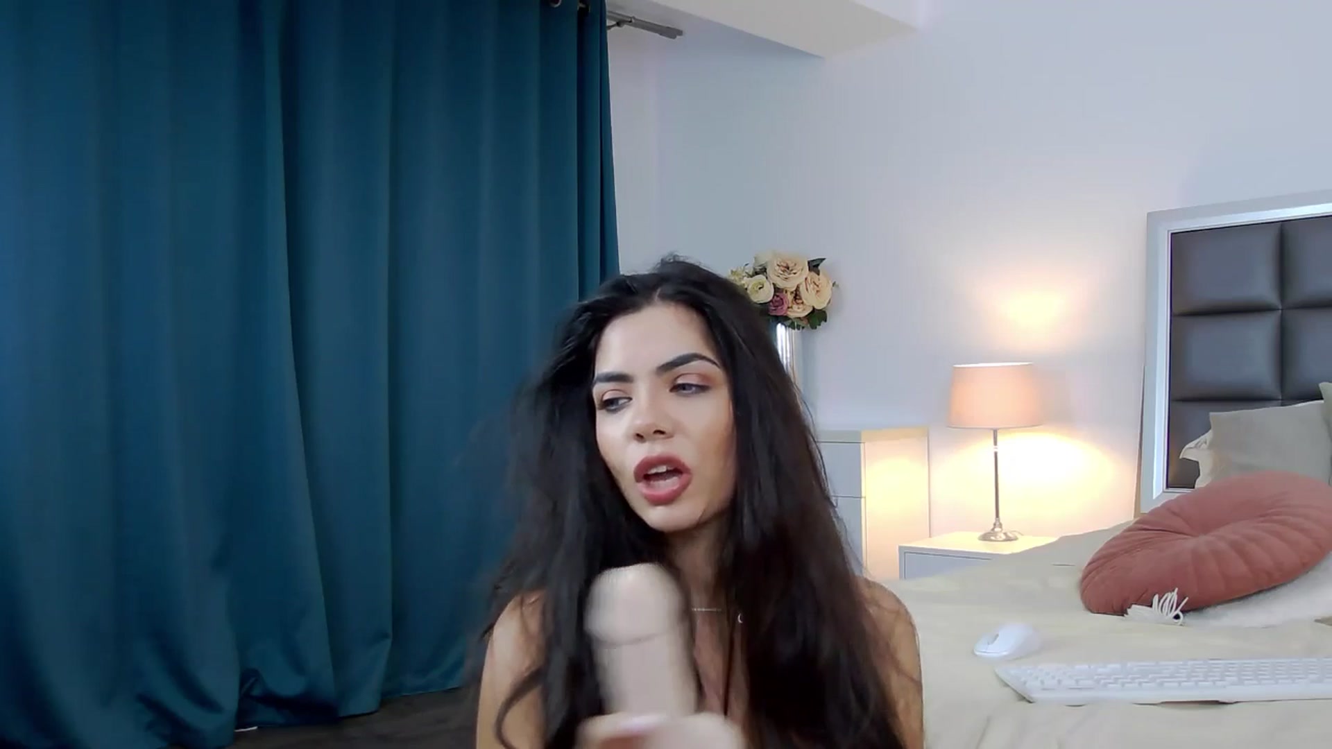 Gallery image thumbnail from Missangelin's myfreecams stream on, 02/07/2026, 19:47 image 7 of 20