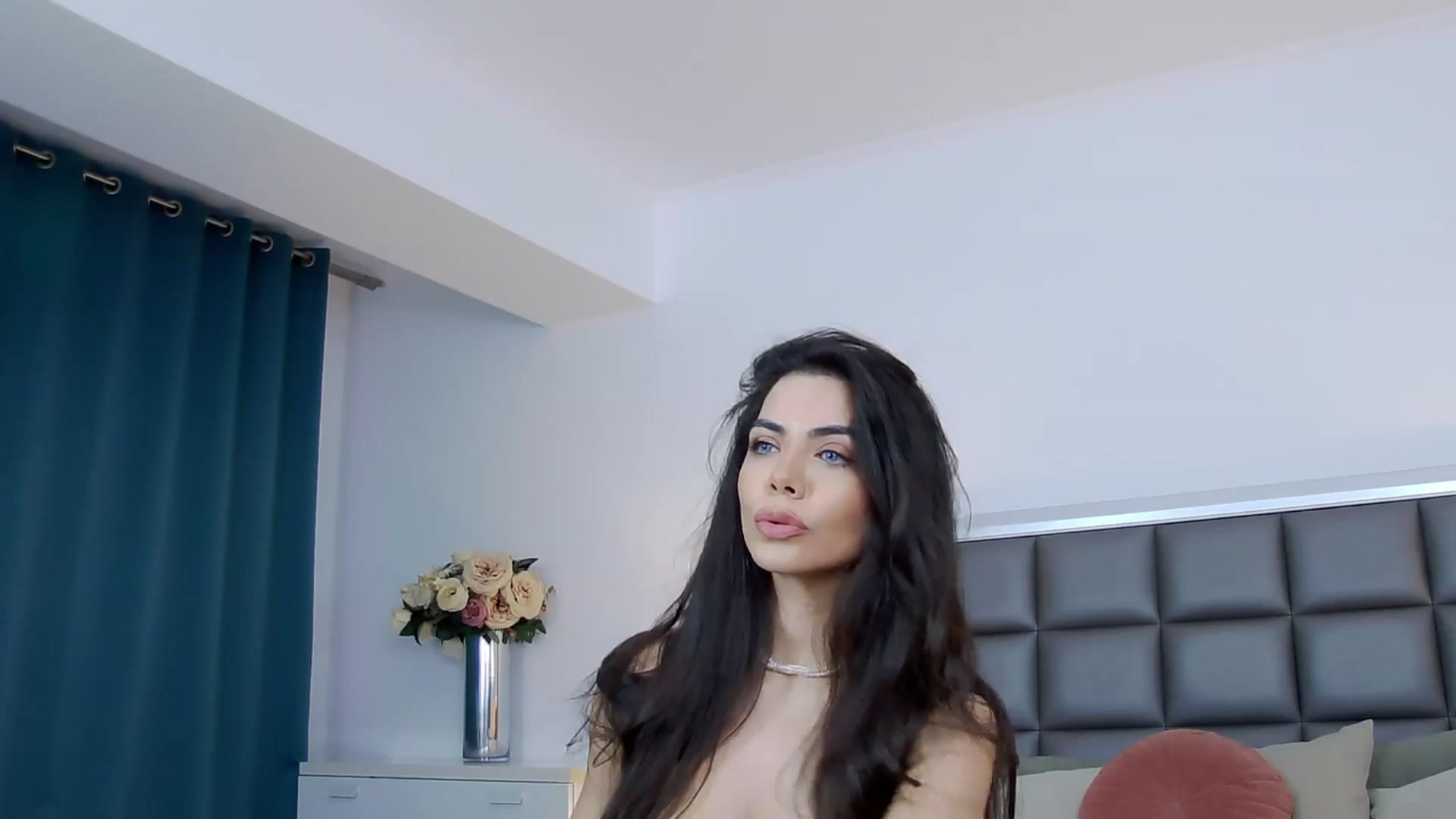 Gallery image thumbnail from Missangelin's myfreecams stream on, 04/18/2026, 17:26 image 19 of 20