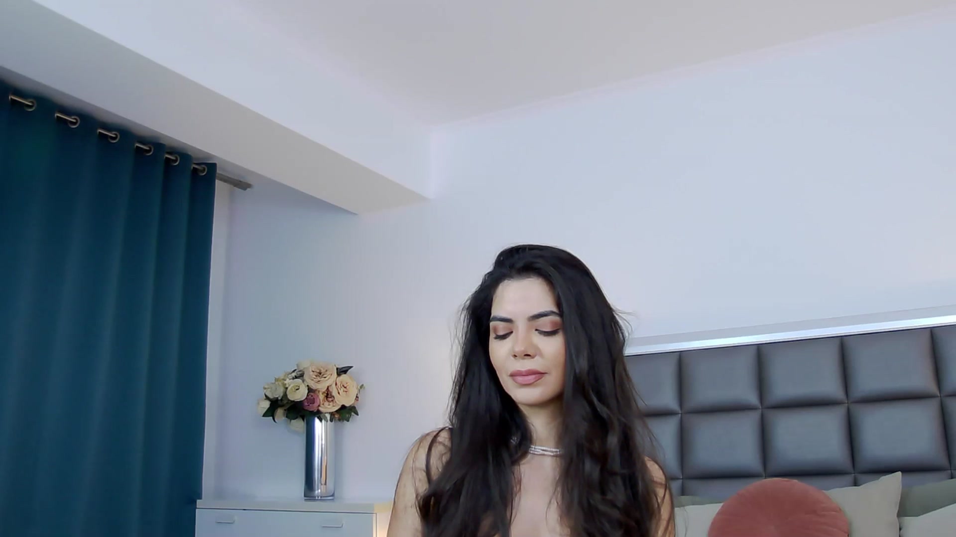 Gallery image thumbnail from Missangelin's myfreecams stream on, 04/18/2026, 17:26 image 16 of 20