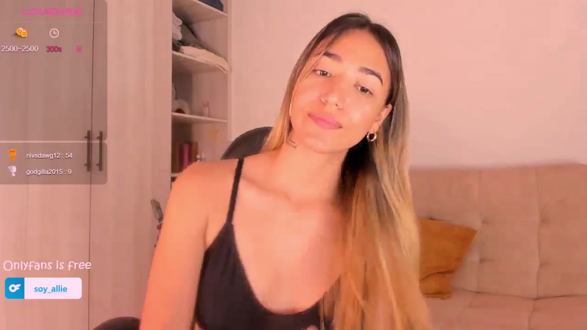 Gallery image thumbnail from Missbaby8's myfreecams stream on, 02/22/2024, 13:35 image 4 of 20