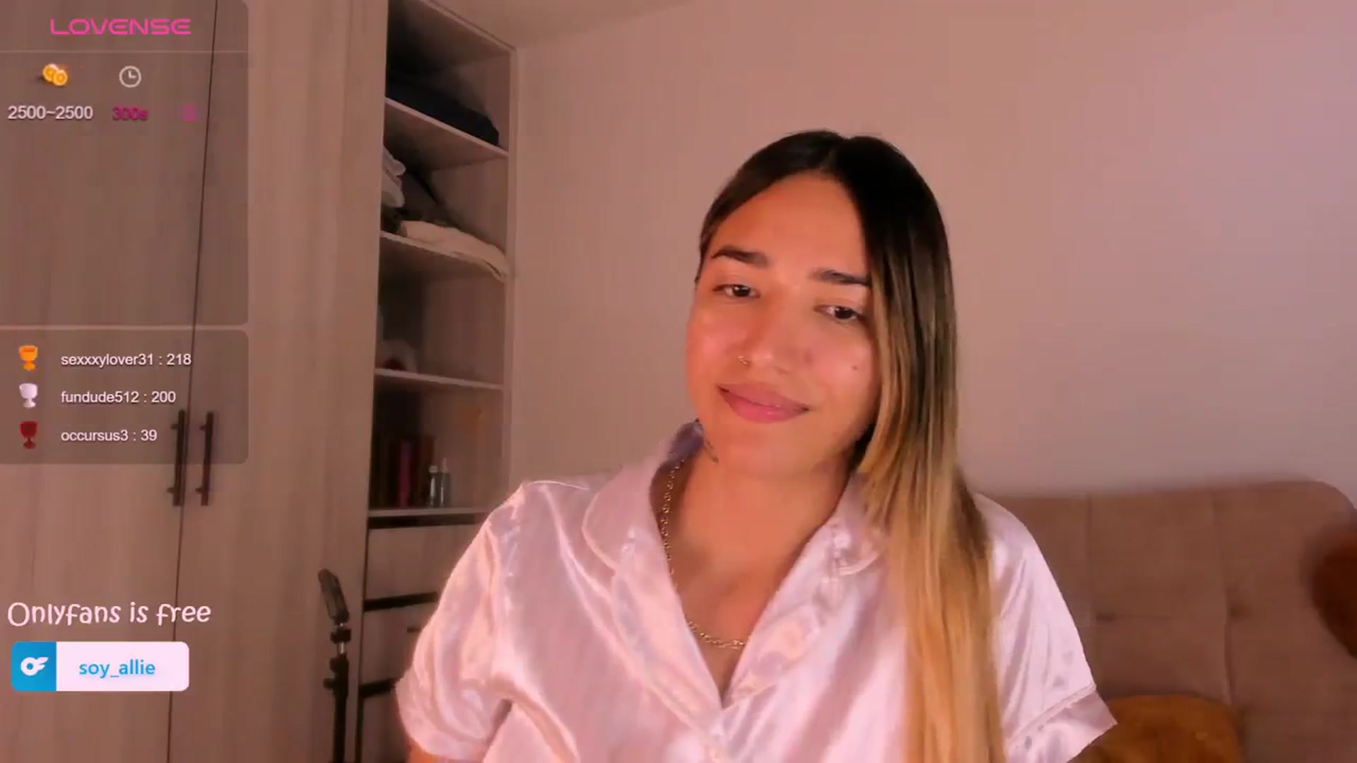 Gallery image thumbnail from Missbaby8's myfreecams stream on, 02/25/2024, 15:17 image 18 of 20