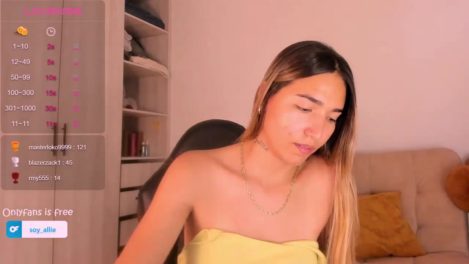 Gallery image thumbnail from Missbaby8's myfreecams stream on, 02/27/2024, 14:27 image 6 of 20