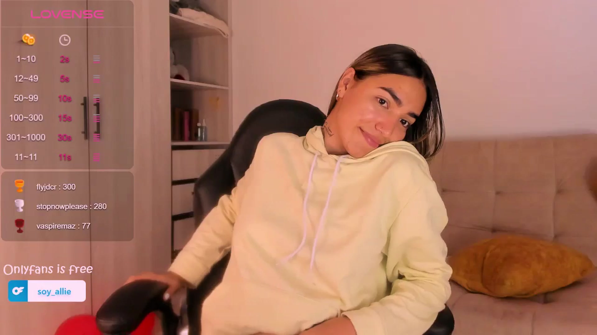 Gallery image thumbnail from Missbaby8's myfreecams stream on, 02/29/2024, 15:17 image 6 of 20